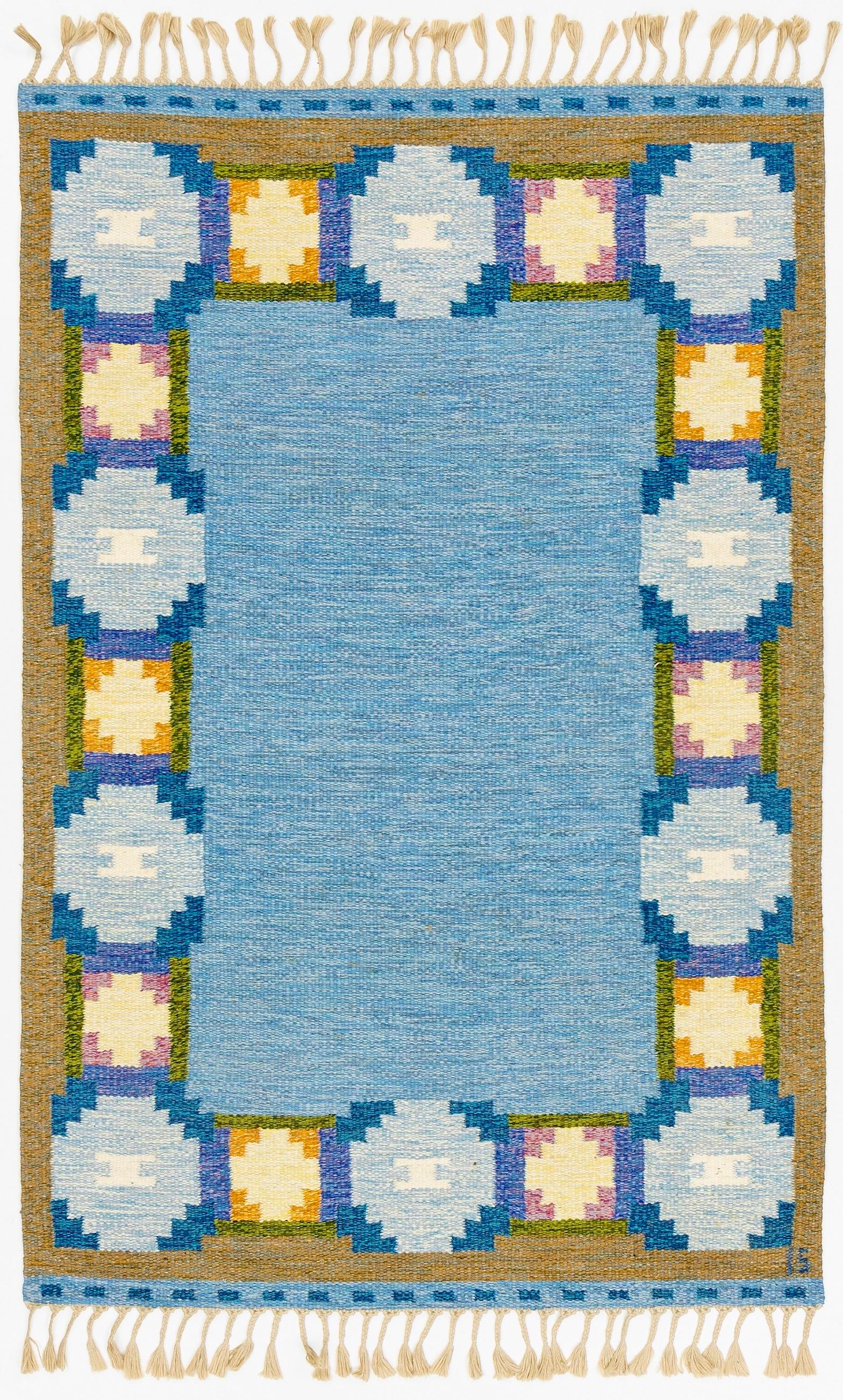 Ingegerd Silow (1916-2005) war eine der produktivsten und einflussreichsten schwedischen Teppichdesignerinnen in der Mitte des Jahrhunderts. 
Sie gehörte zur zweiten Generation der schwedischen Textildesigner des zwanzigsten Jahrhunderts. Wie auch