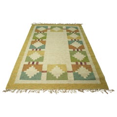 Vieux tapis suédois en bois à tissage plat signé par Karin Jönsson