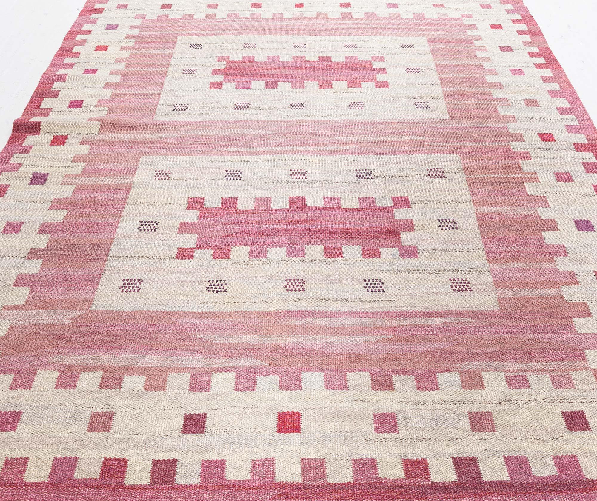 Vintage Swedish Flat Woven by Marianne Richter (Rostaggen) AB MMF
Size: 6'2