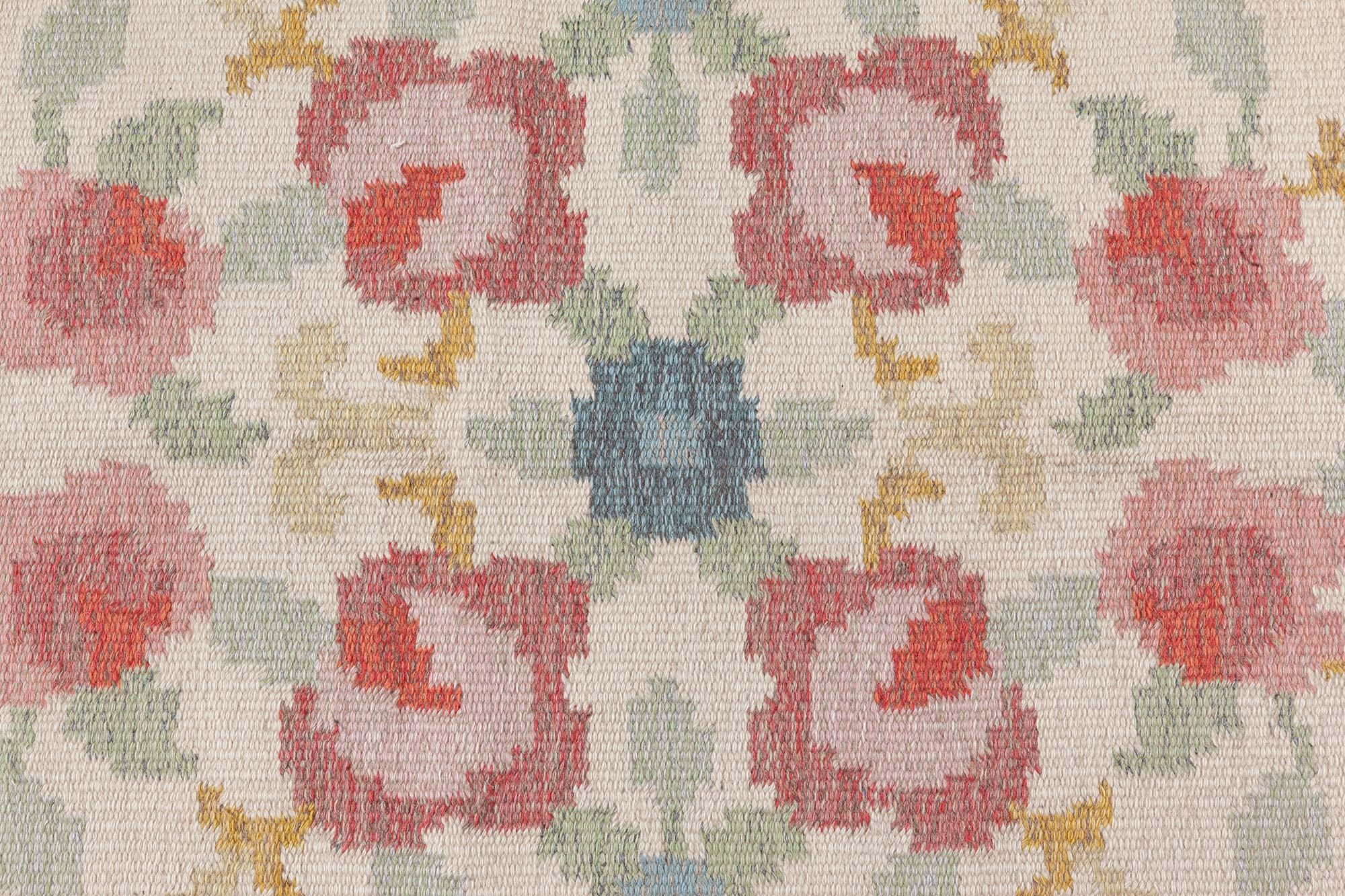 Schwedischer flacher gewebter Vintage-Teppich von Rakel Carlander
Größe: 167 × 233 cm (5'6