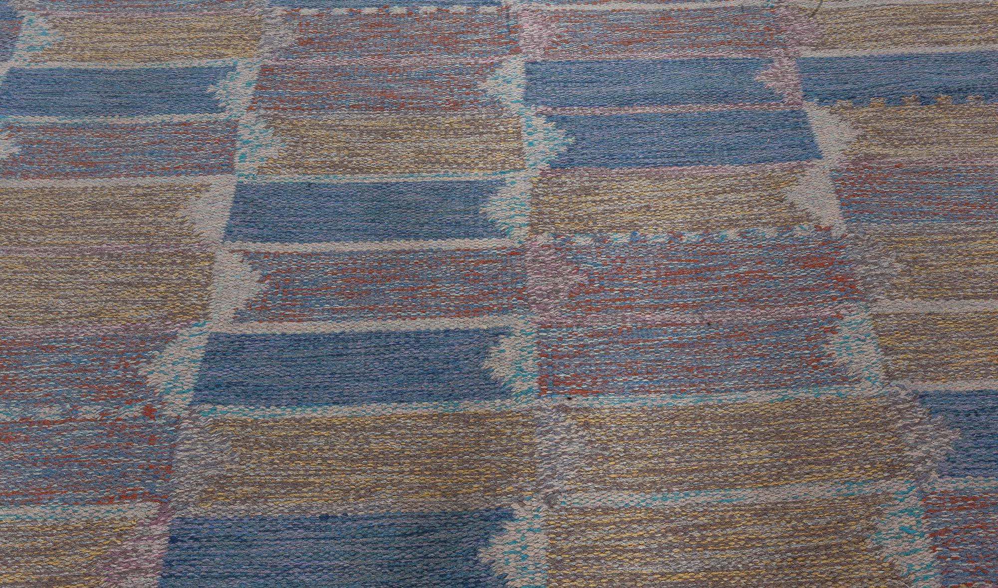 Vintage Swedish flat woven rug
Size: 6'0