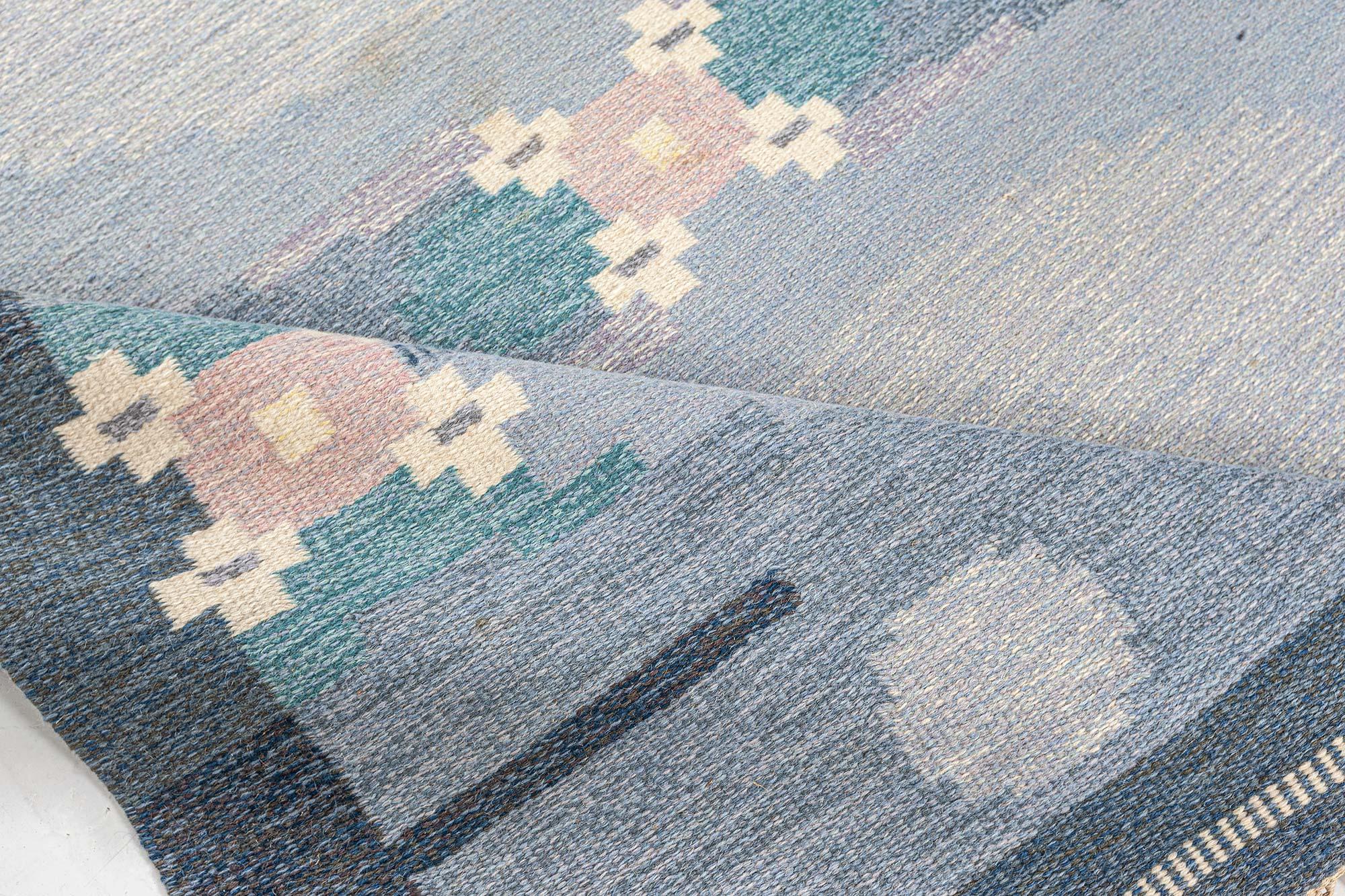 Schwedischer flacher gewebter Vintage-Teppich, signiert von Ingegerd Silow im Zustand „Gut“ im Angebot in New York, NY
