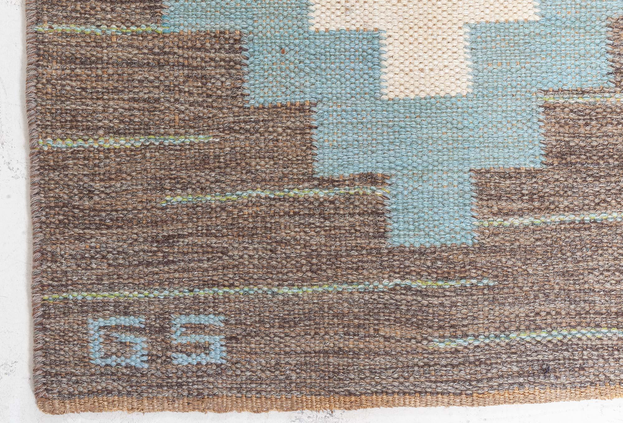 Vintage Swedish Flat Woven Rug Signed With Initials GS In Good Condition For Sale In New York, NY