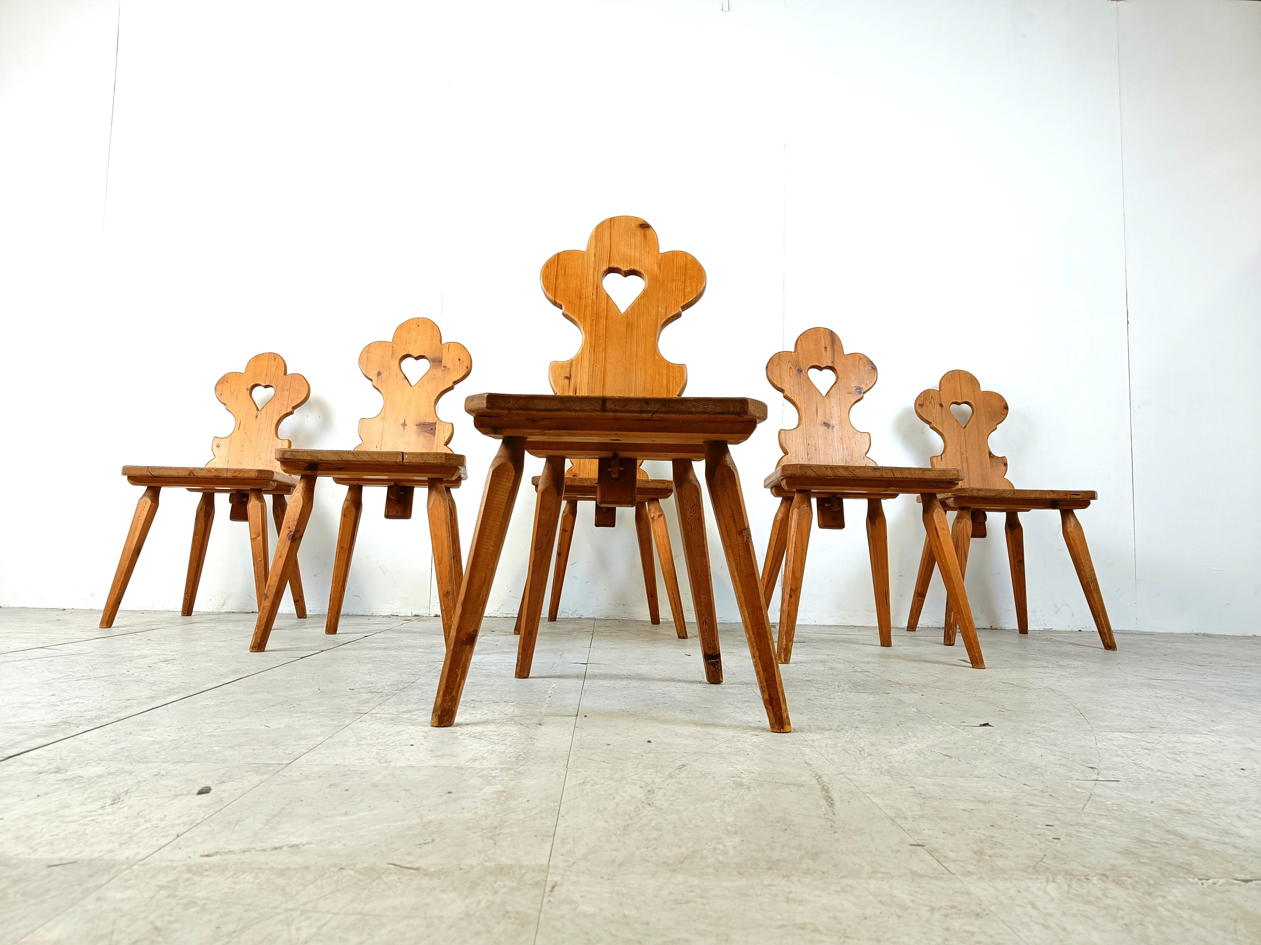 Vintage swedish folk art chairs, 1960s In Good Condition For Sale In HEVERLEE, BE
