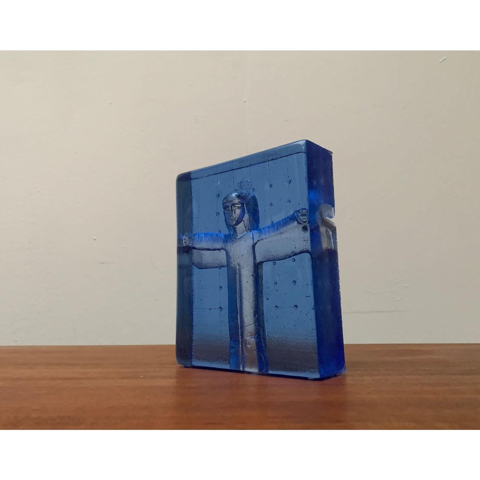 Escultura vintage de vidrio sueco Icon Series Godsend, de Bertil Vallien para Kosta Boda, en muy buen estado. Diseñado de 1970 a 1979 pruebas oficiales de autenticidad, como catálogos antiguos,
discos de diseño.

Más información:
Material: