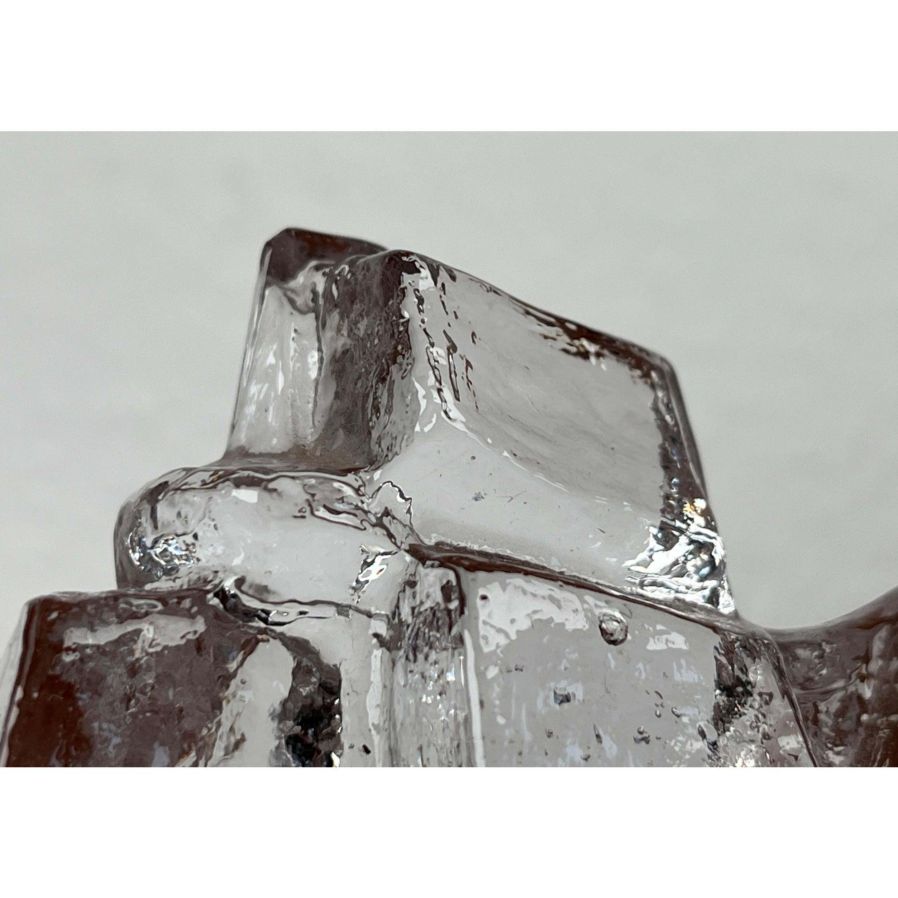 Vintage Schwedisches Glasschiff von Uno Westerberg für Pukeberg Glass, 1970er Jahre, in sehr gutem Zustand. Entworfen 1970 bis 1979 Dieses Stück hat eine Zuordnungsmarke,

Zusätzliche Informationen:
MATERIALIEN: Glas
Zeitraum: 1970s
Herkunftsland: