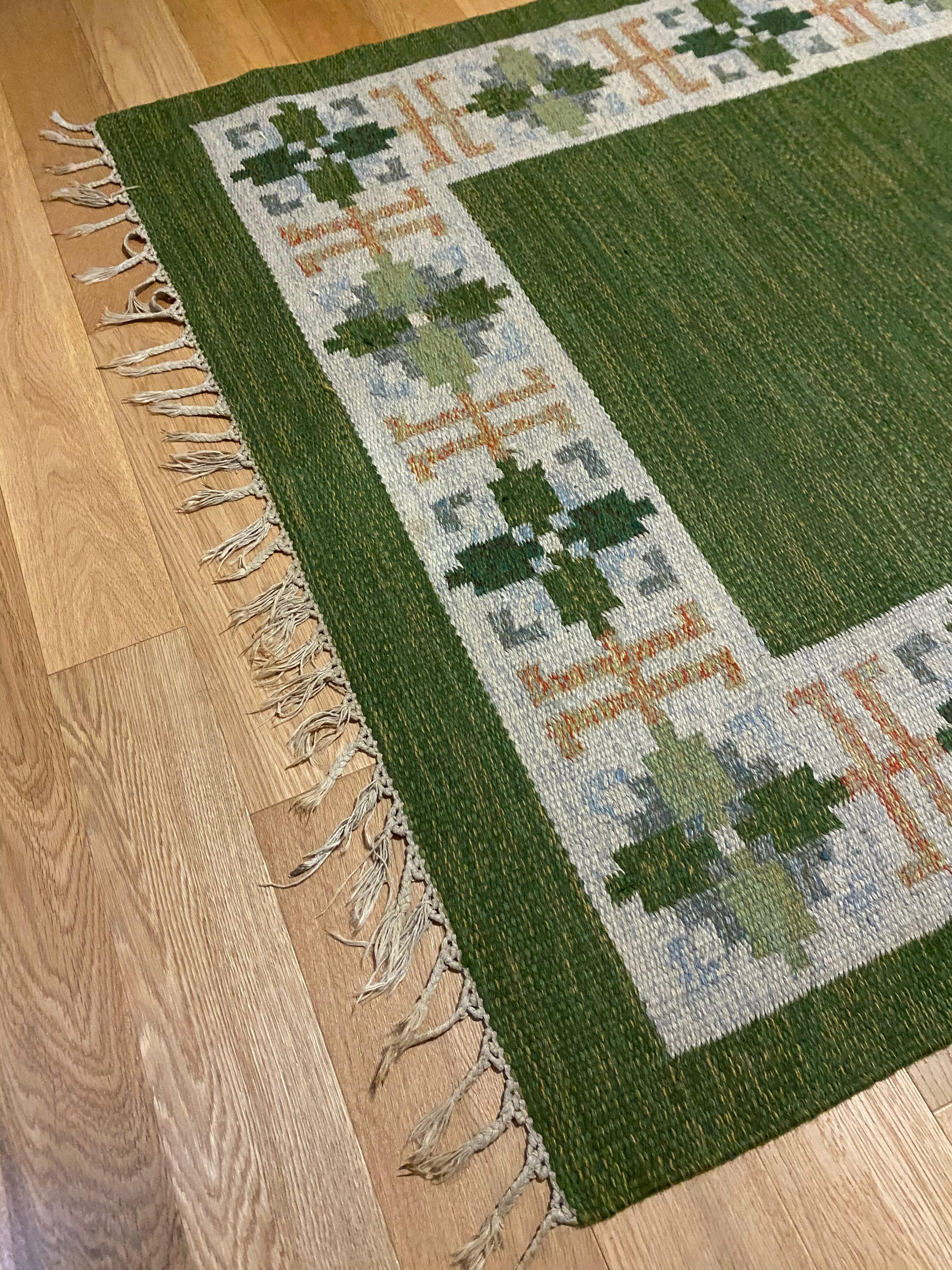 Vintage Swedish Green Kilim Rug by Fredrik Fiedler In Good Condition For Sale In Brooklyn, NY