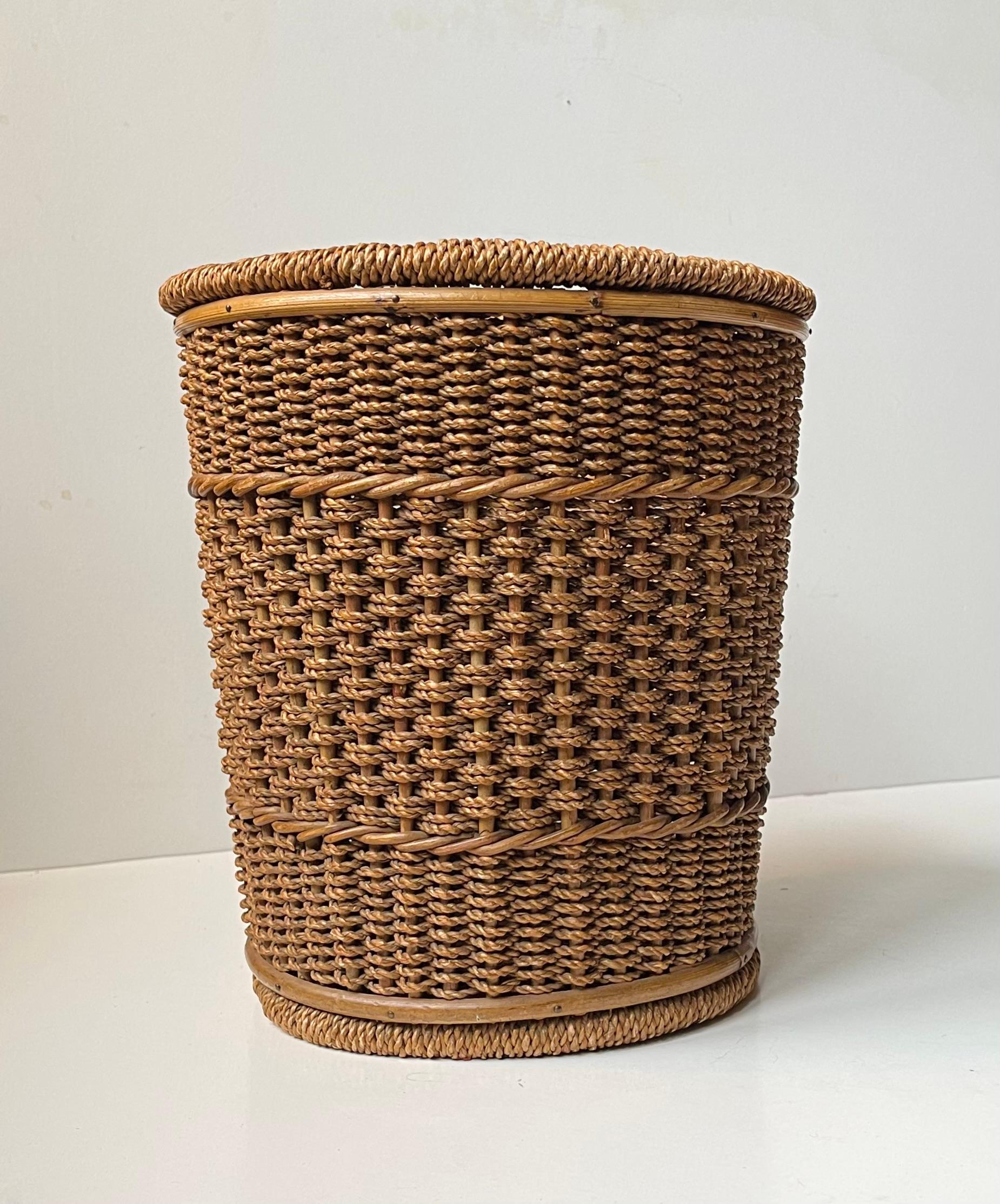 Mid-Century Modern Vintage Swedish Hand-woven Waste Bin in Paper Yarn & Willow, 1960s For Sale