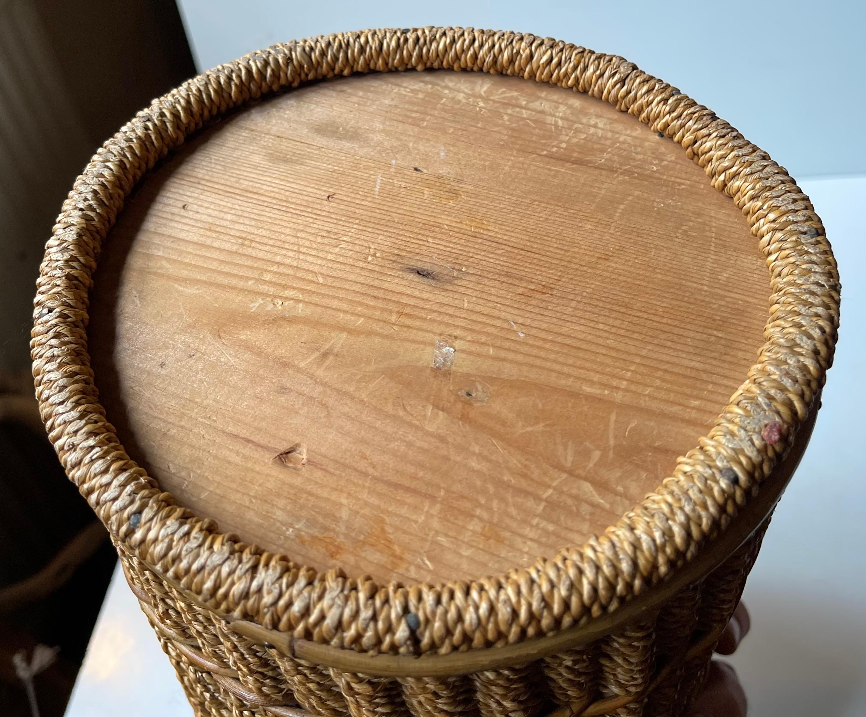 Vintage Swedish Hand-woven Waste Bin in Paper Yarn & Willow, 1960s For Sale 1