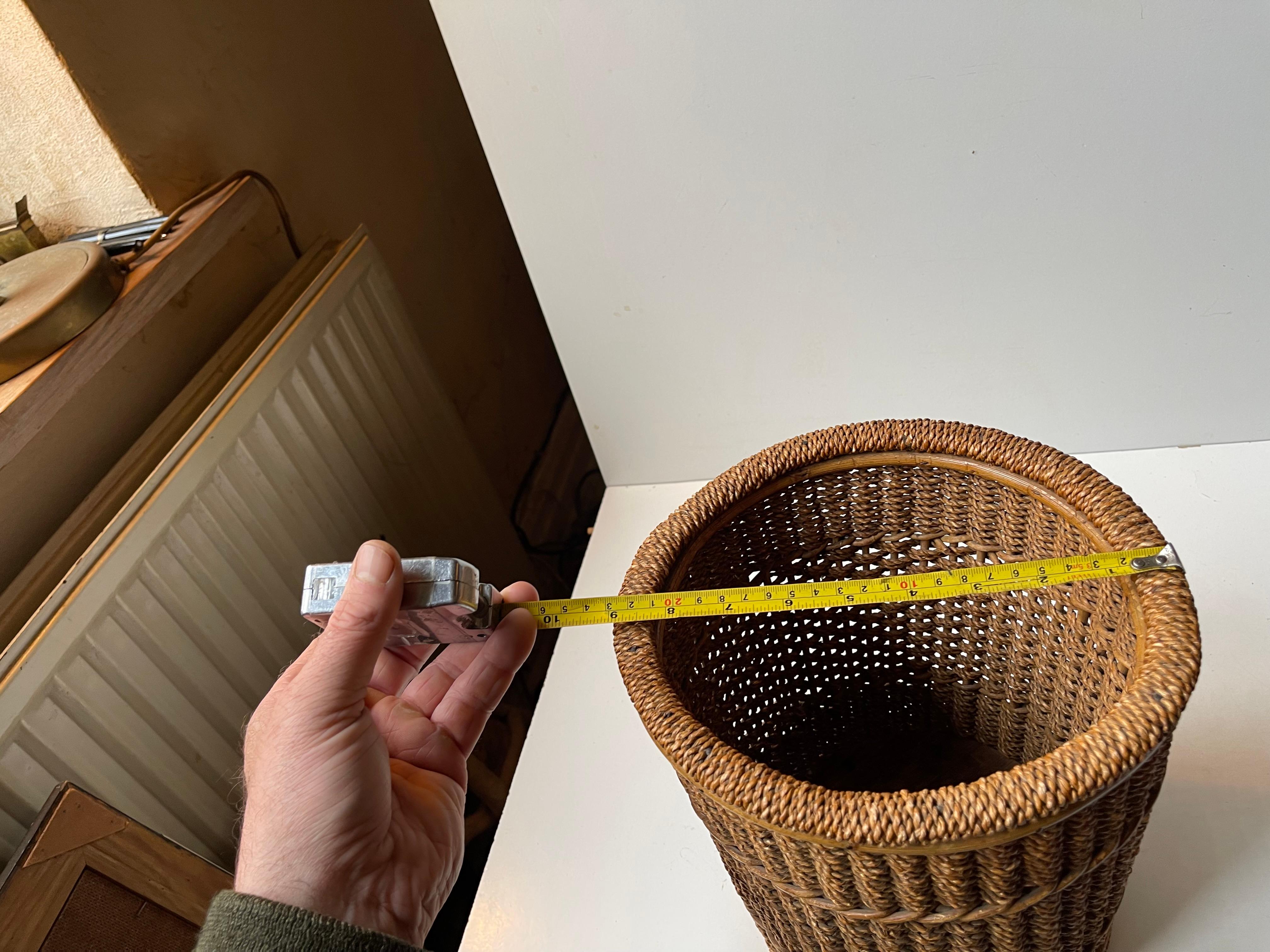 Vintage Swedish Hand-woven Waste Bin in Paper Yarn & Willow, 1960s For Sale 2