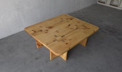 Tavolino svedese d'epoca in pino a incastro