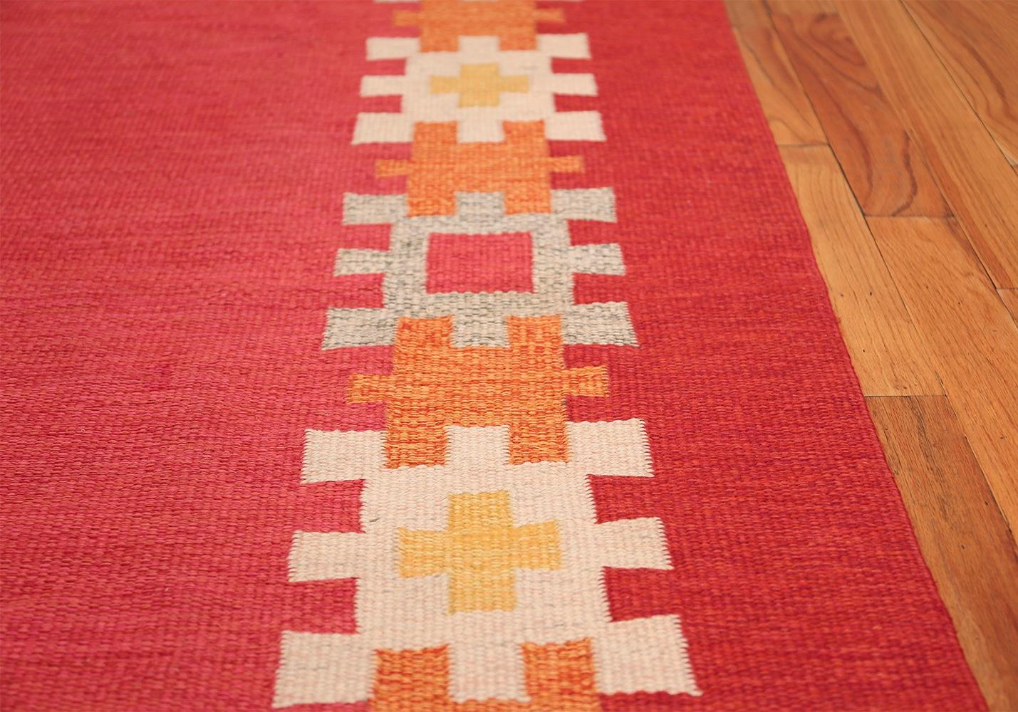 Hand-Woven Vintage Swedish Kilim by Ingegerd Silow. 6 ft 4 in x 9 ft For Sale