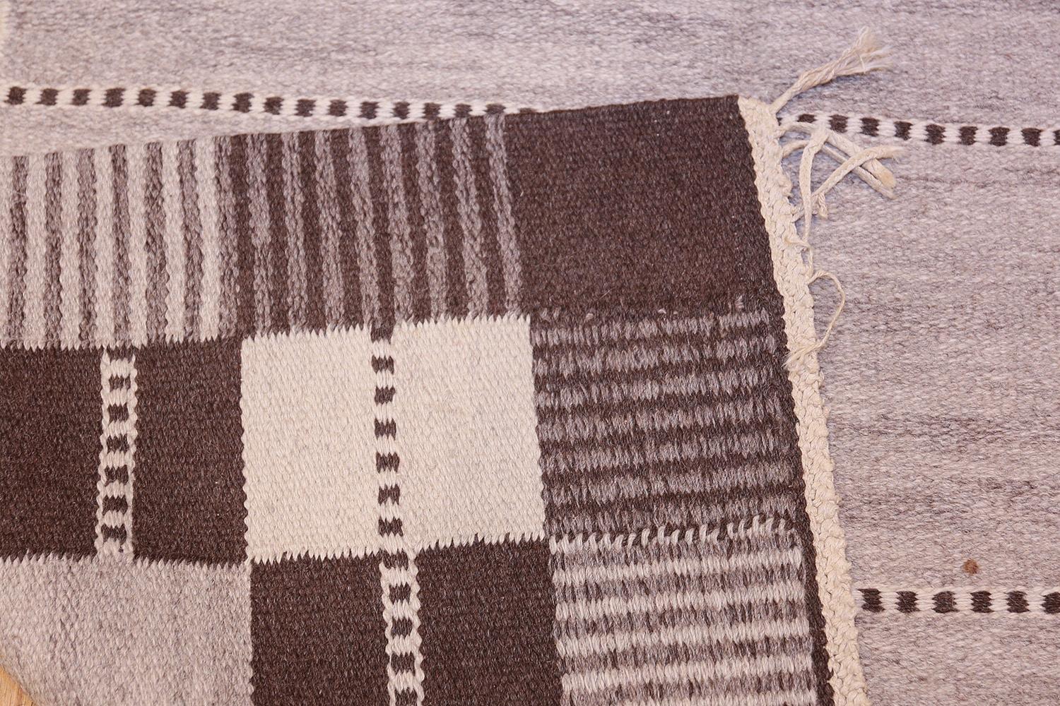 Wool Vintage Swedish Kilim by Klockaregardens Hemslojd. Size: 4 ft 9 in x 6 ft 6 in