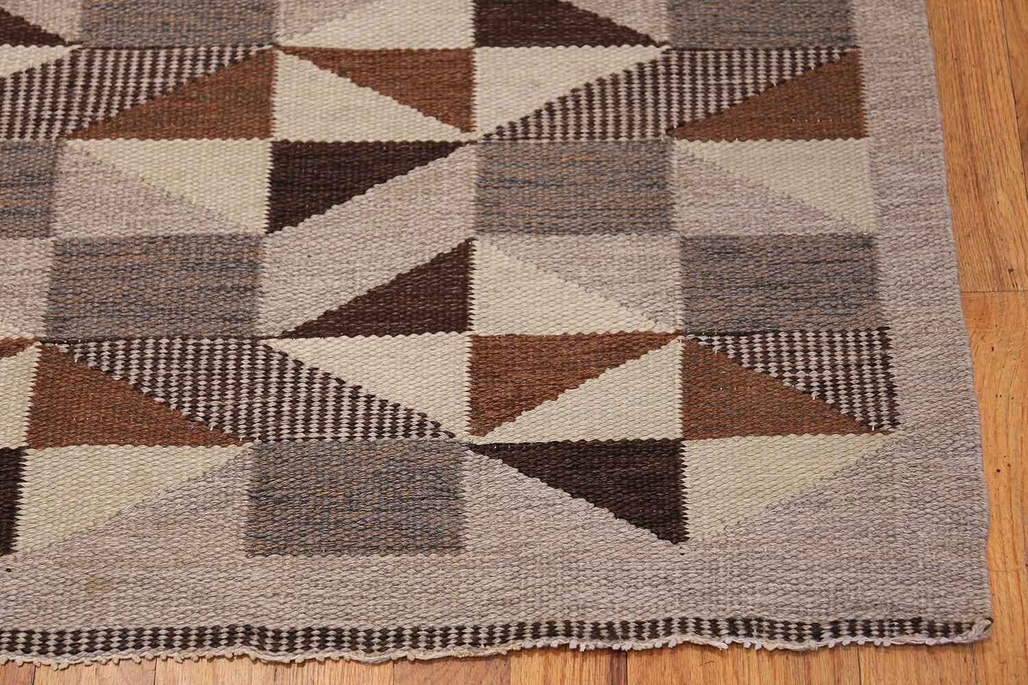 Vintage Swedish Kilim In Excellent Condition In New York, NY