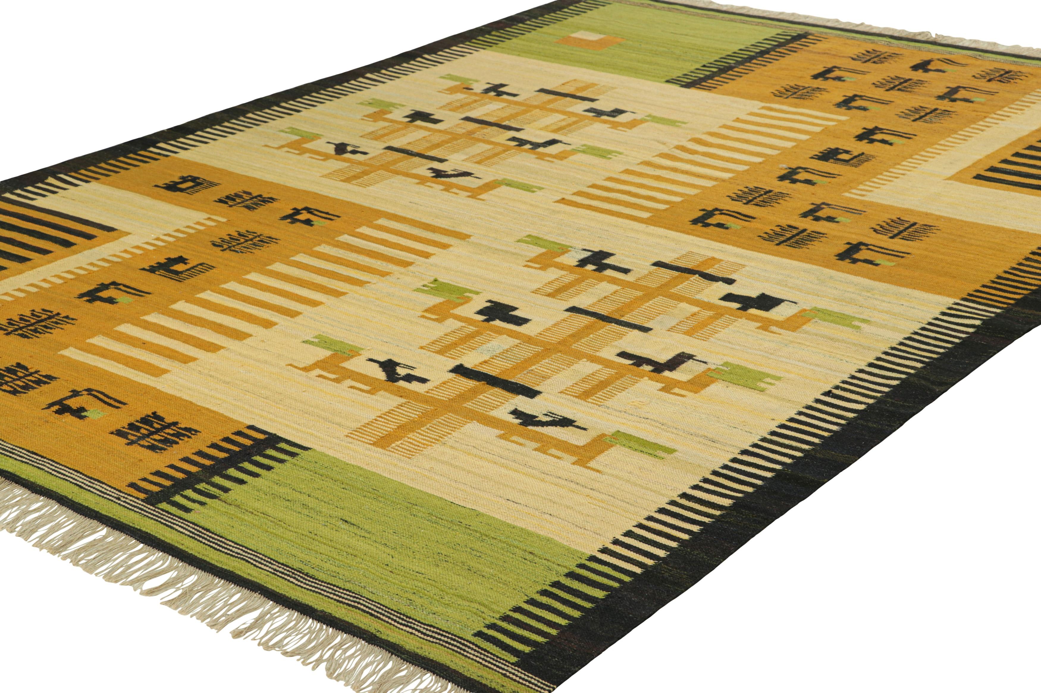 Swedish Vintage Scandinavian Kilim with Geometric Patterns  Rug and Kilim For Sale