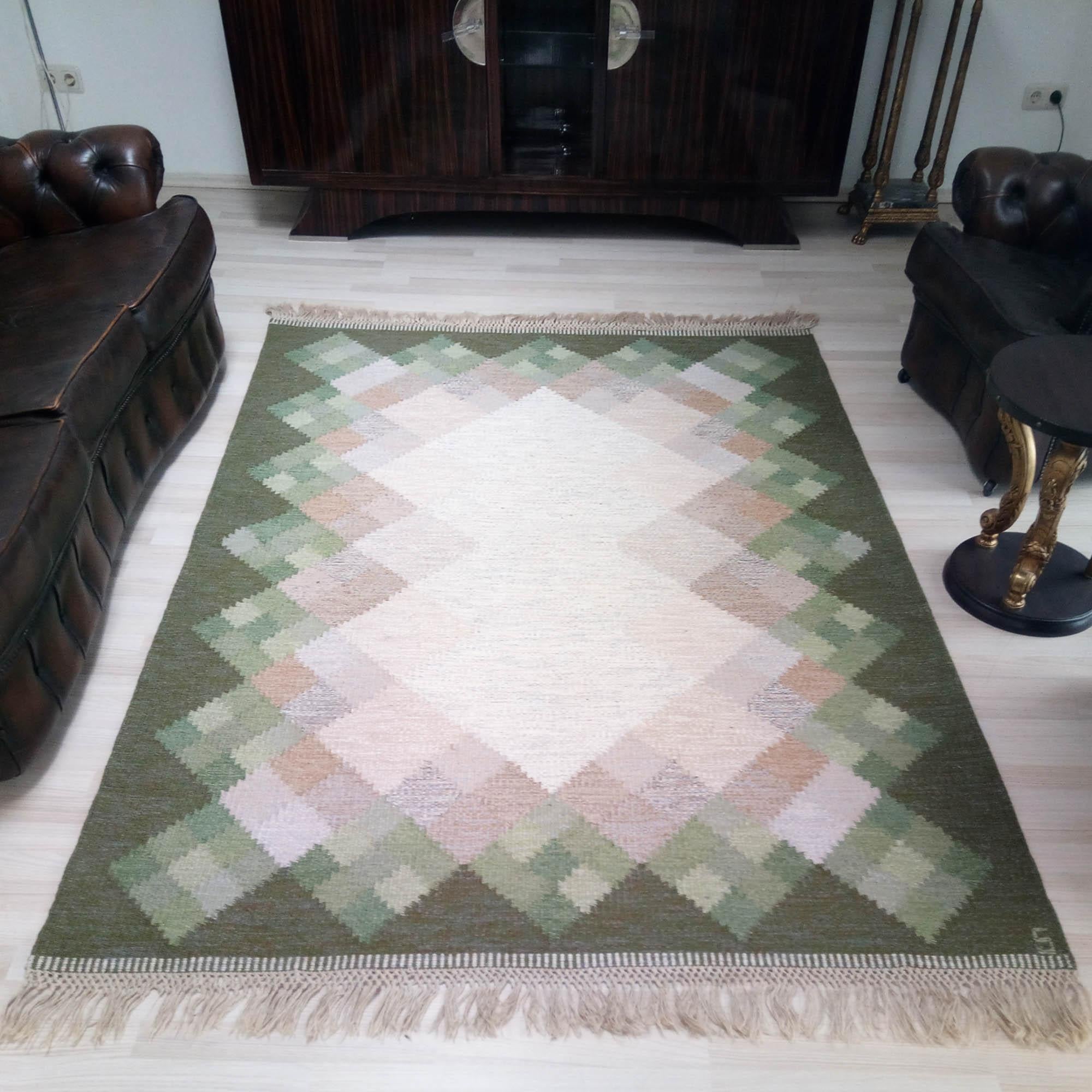 Mid-Century Modern Vintage Swedish Kilim Rolakan 