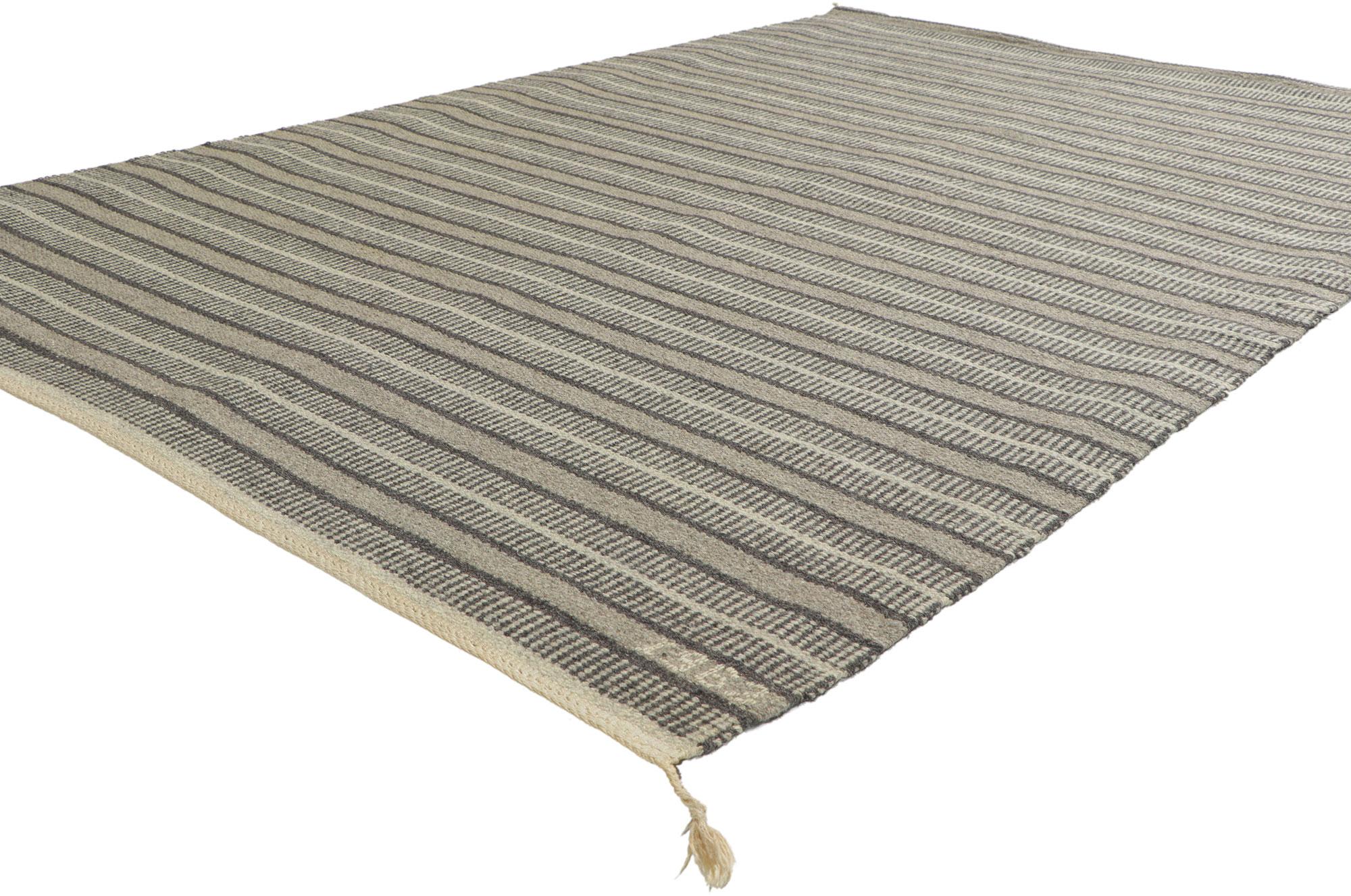 78481 Vintage Swedish Kilim Rug Rollakan, 04'09 x 07'05. Displaying simplicity with incredible detail and texture, this handwoven wool vintage Swedish rollakan rug provides a feeling of cozy contentment without the clutter. The eye-catching linear