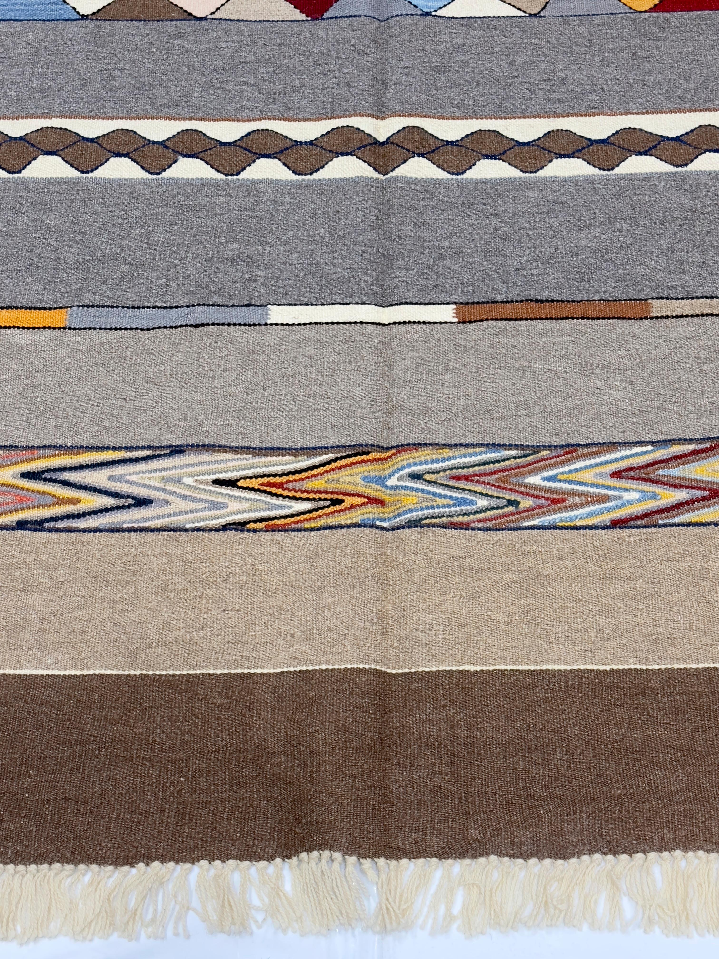 Vintage Swedish Kilim Rug 4’10