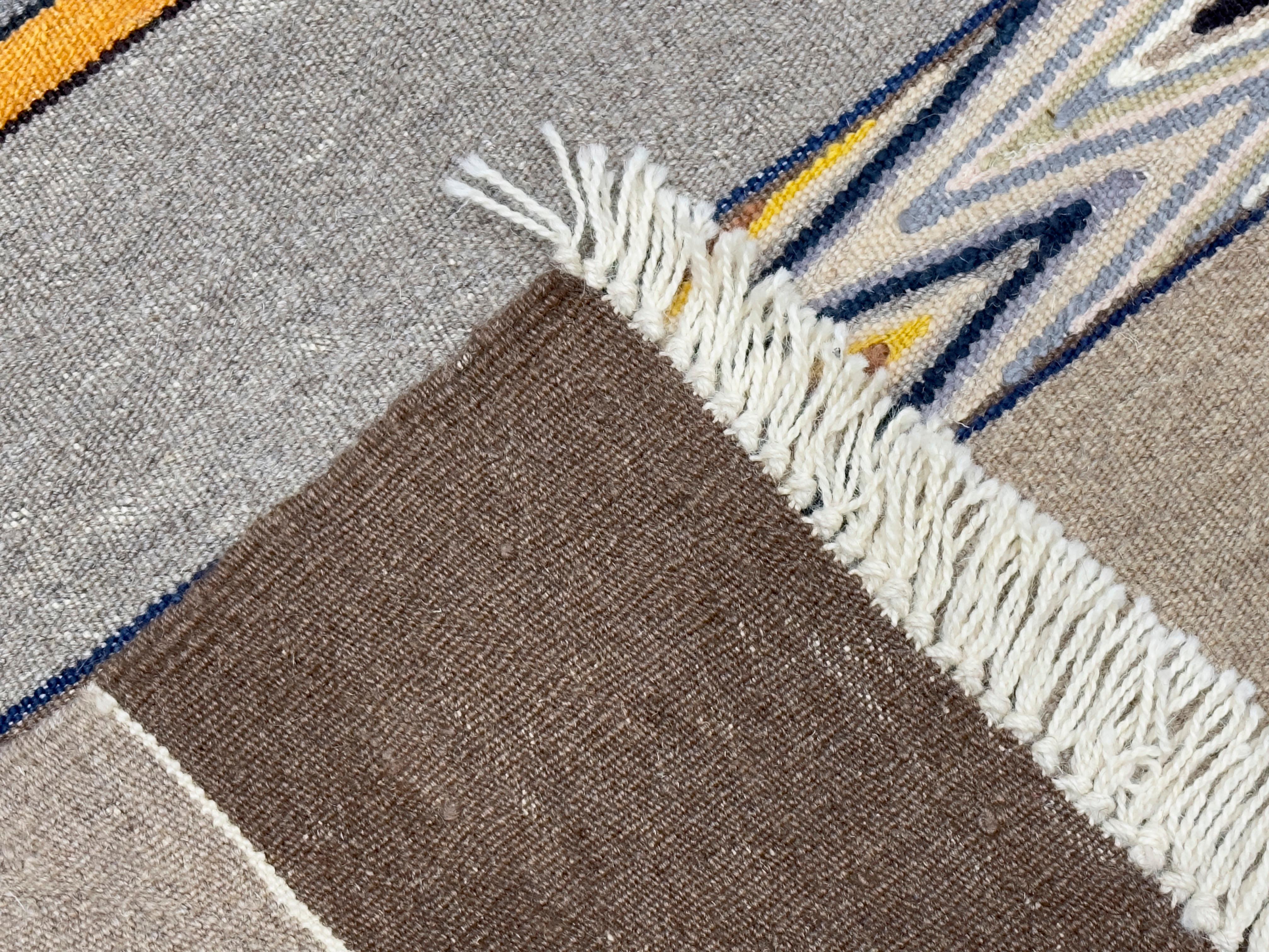 Vintage Swedish Kilim Rug 4’10