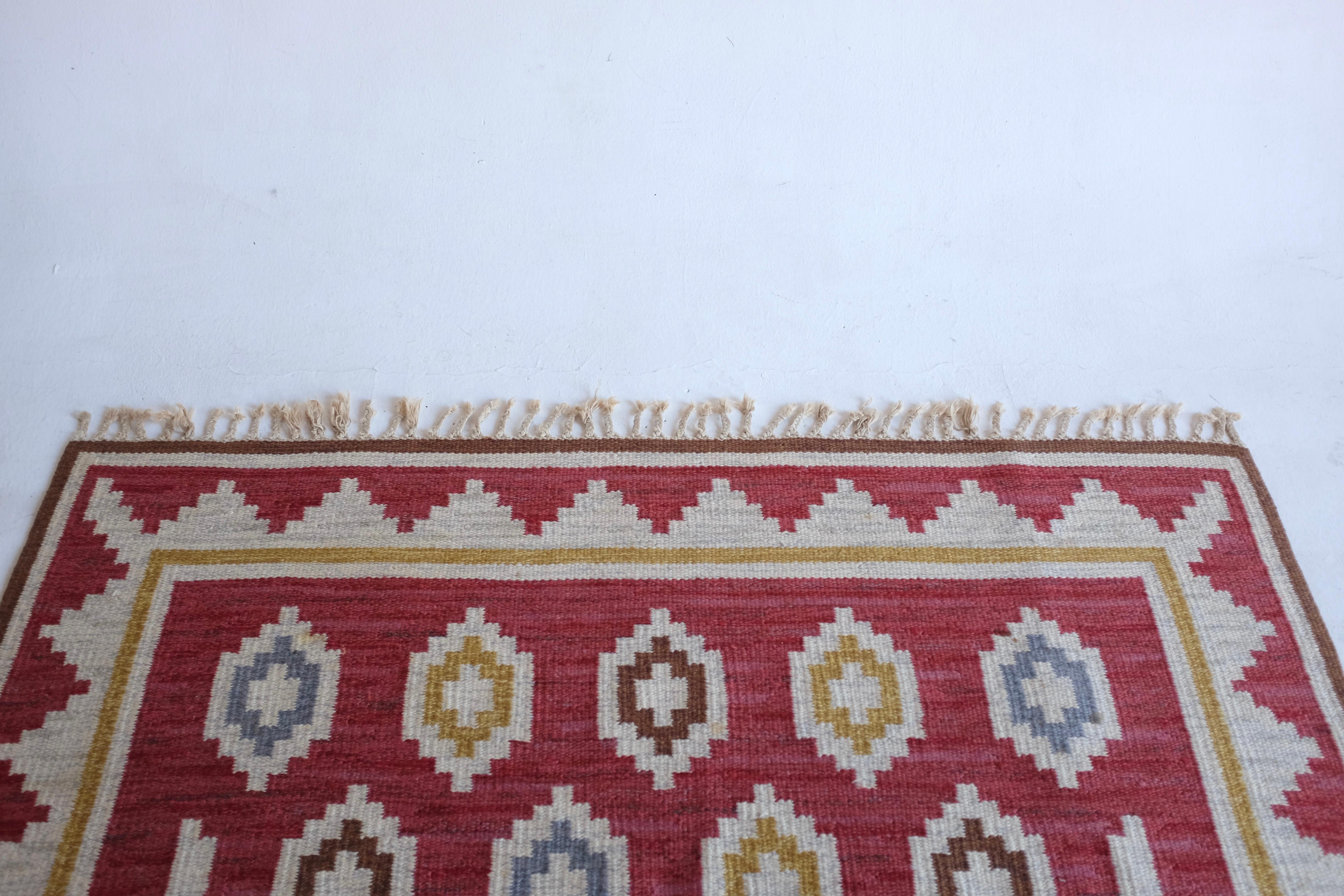 Suédois Tapis suédois vintage Rug & Kilim de la designer Anna-Greta Sjöqvist en vente