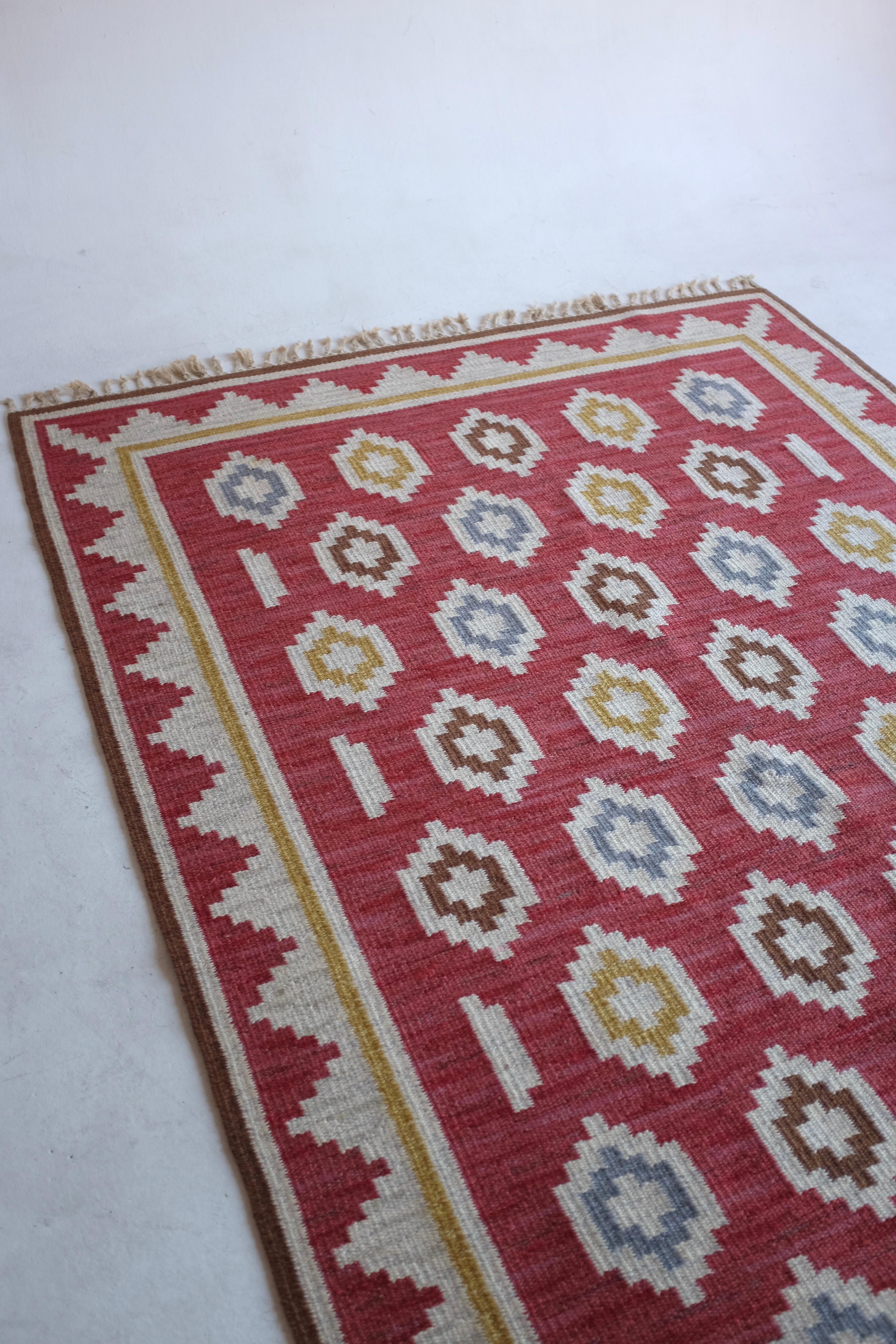 Milieu du XXe siècle Tapis suédois vintage Rug & Kilim de la designer Anna-Greta Sjöqvist en vente
