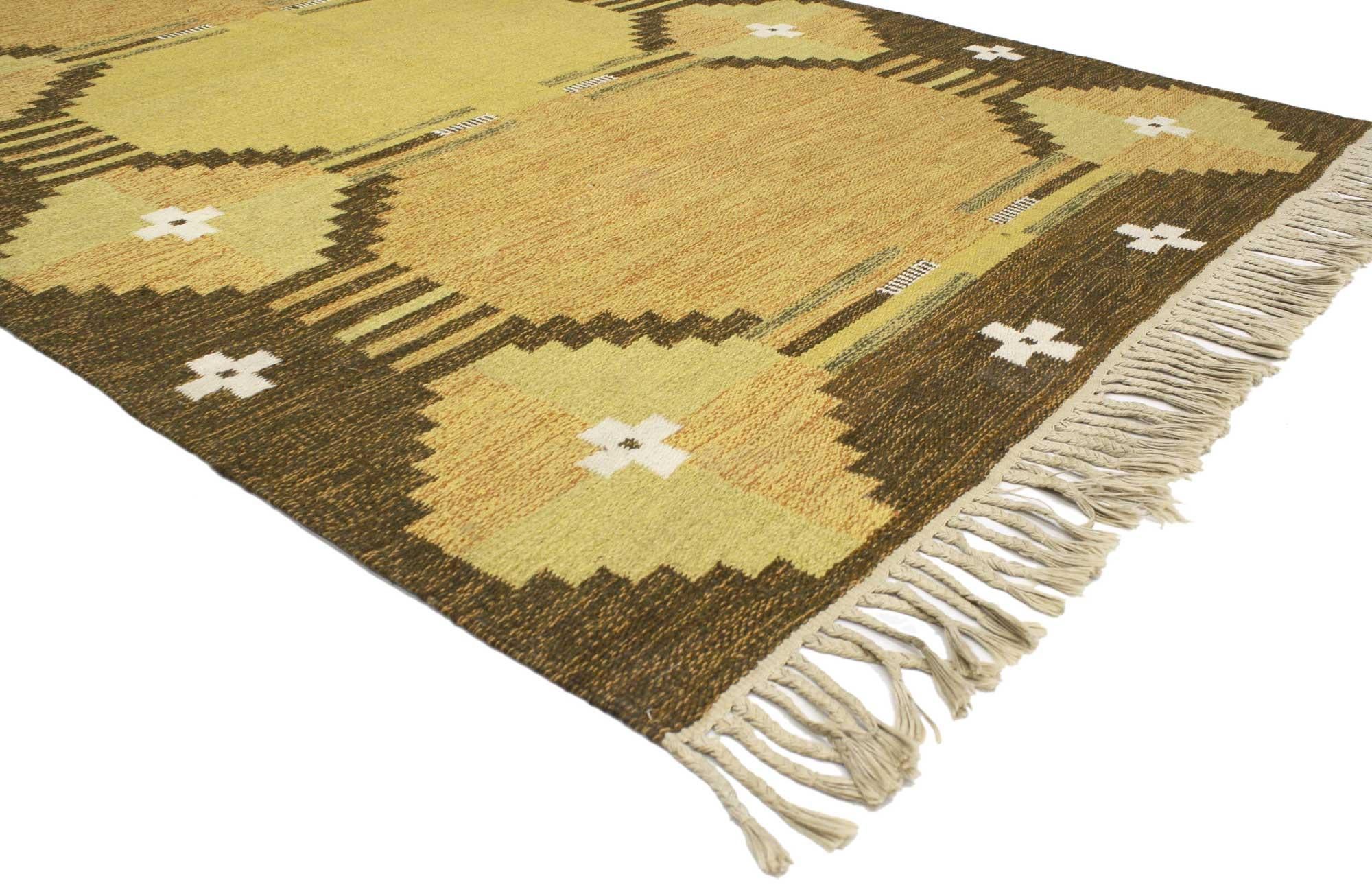 77034 Vintage Swedish Kilim Rollakan Rug by Ingegerd Silow, 05'01 x 08'02.
With its Scandinavian Modern style, incredible detail and texture, this handwoven wool vintage Swedish rollakan rug is a captivating vision of woven beauty. The geometric
