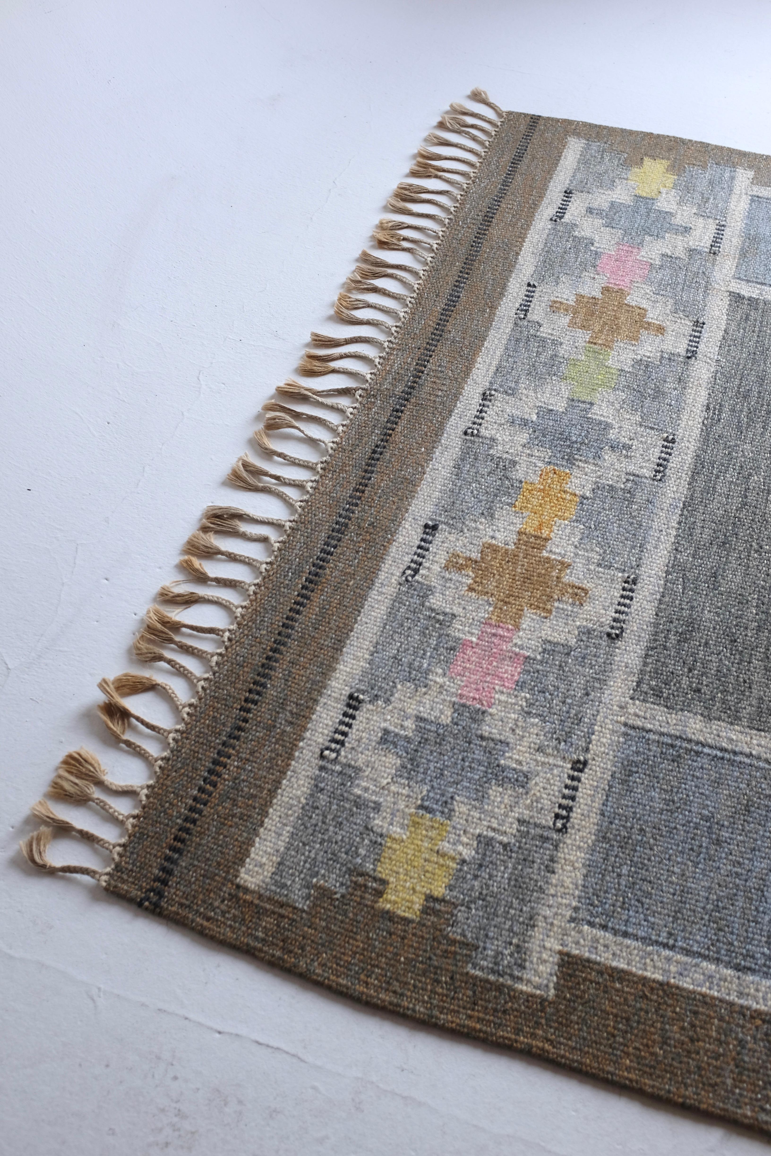 Mid-Century Modern Vintage Swedish Kilim rug 