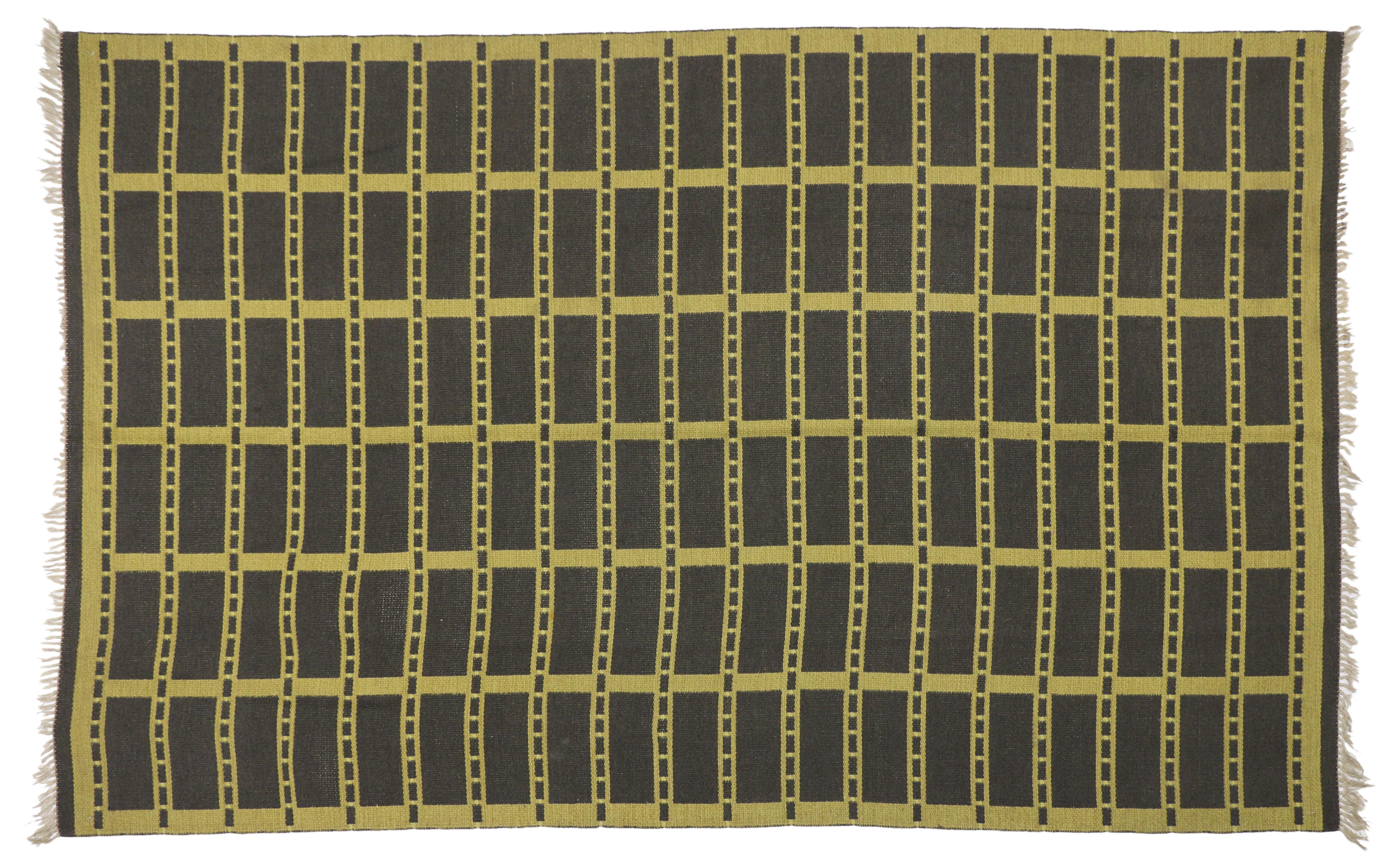 Vintage Swedish Kilim Rug with Geometric Print and Scandinavian Modern Style 2