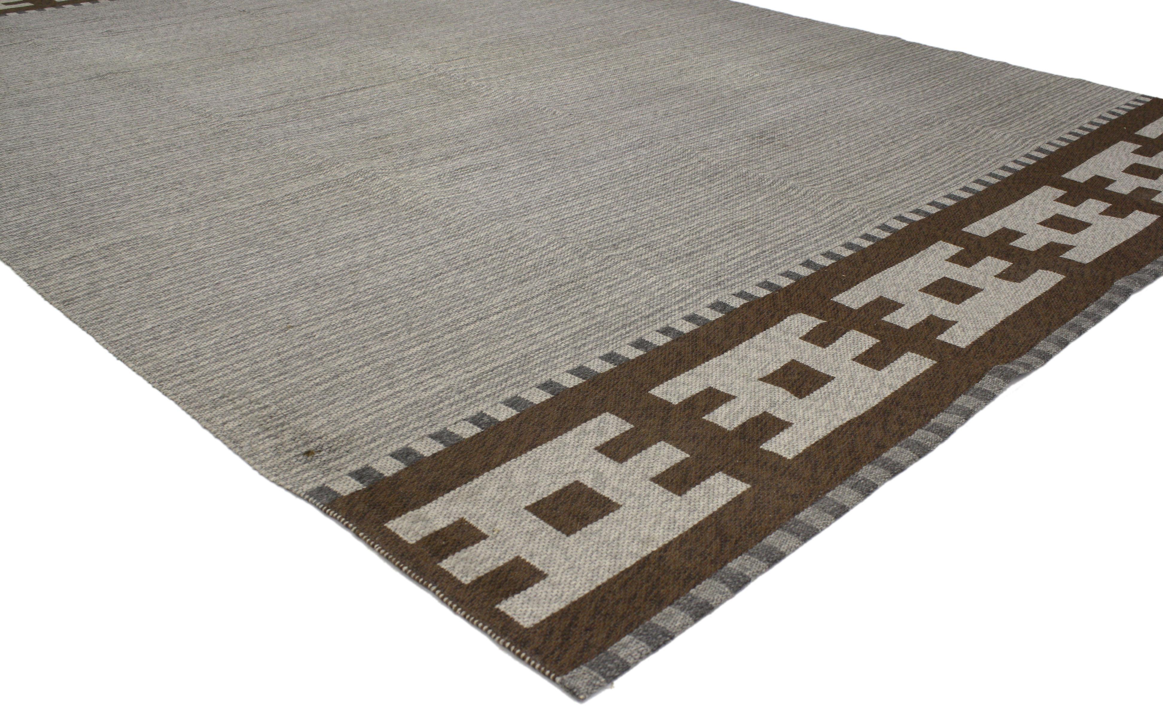 Vintage Swedish Kilim Rug with Scandinavian Modern Style For Sale 5