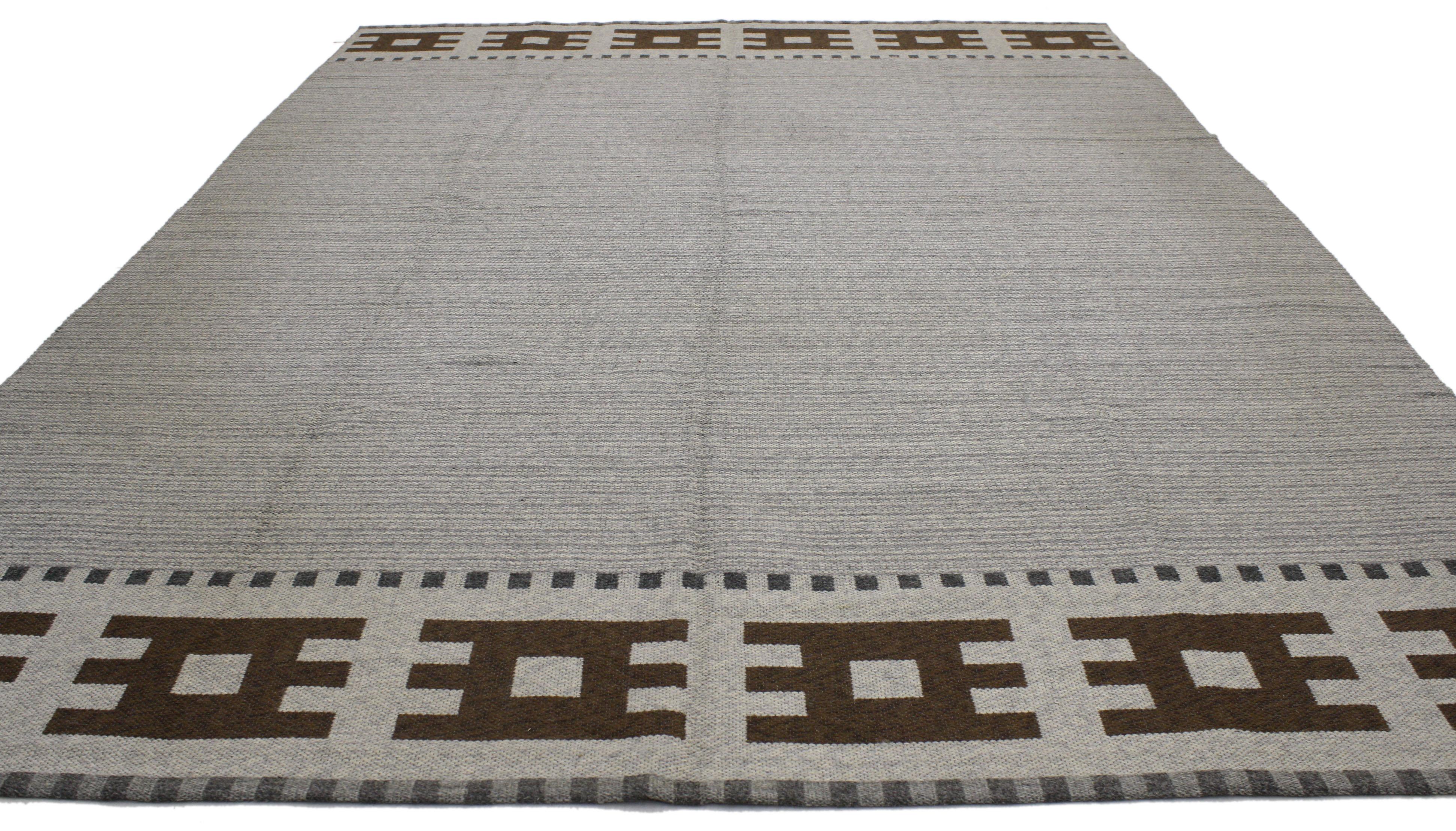 Vintage Swedish Kilim Rug with Scandinavian Modern Style For Sale 7