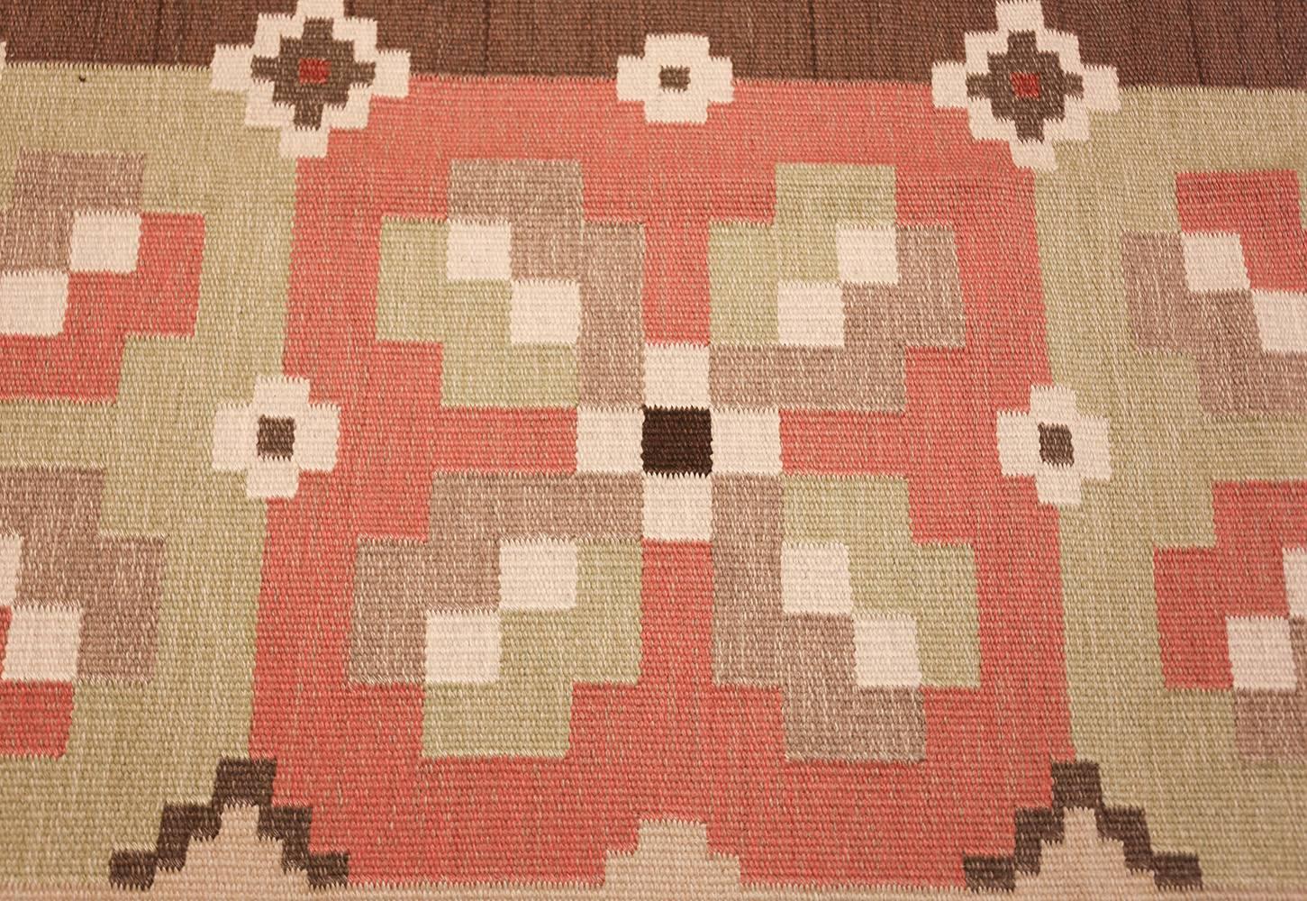 Wool Vintage Swedish Kilim. Size: 9 ft 9 in x 13 ft 4 in (2.97 m x 4.06 m)