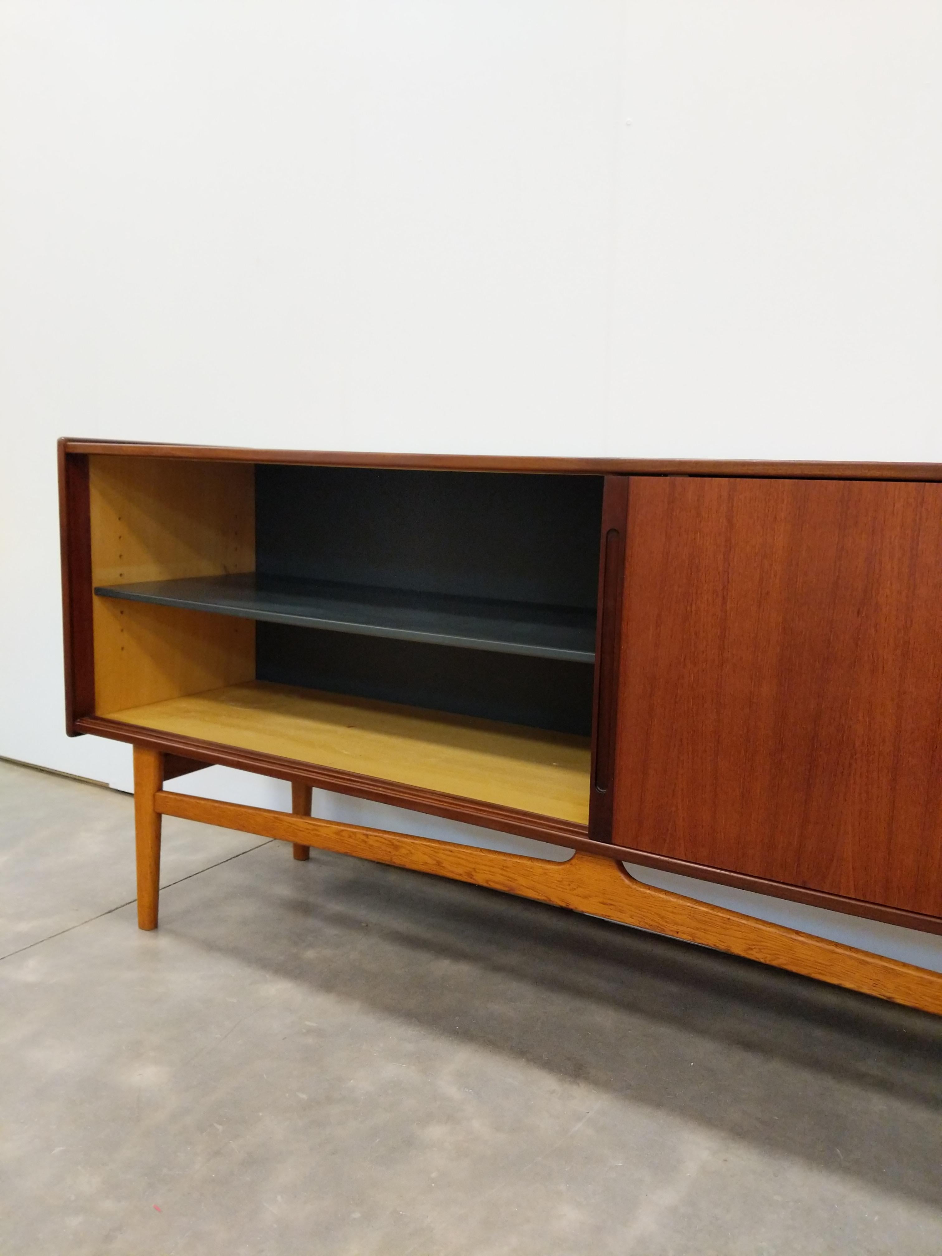 Vintage Swedish Mid Century Modern Teak Credenza by Ulferts In Good Condition For Sale In Gardiner, NY