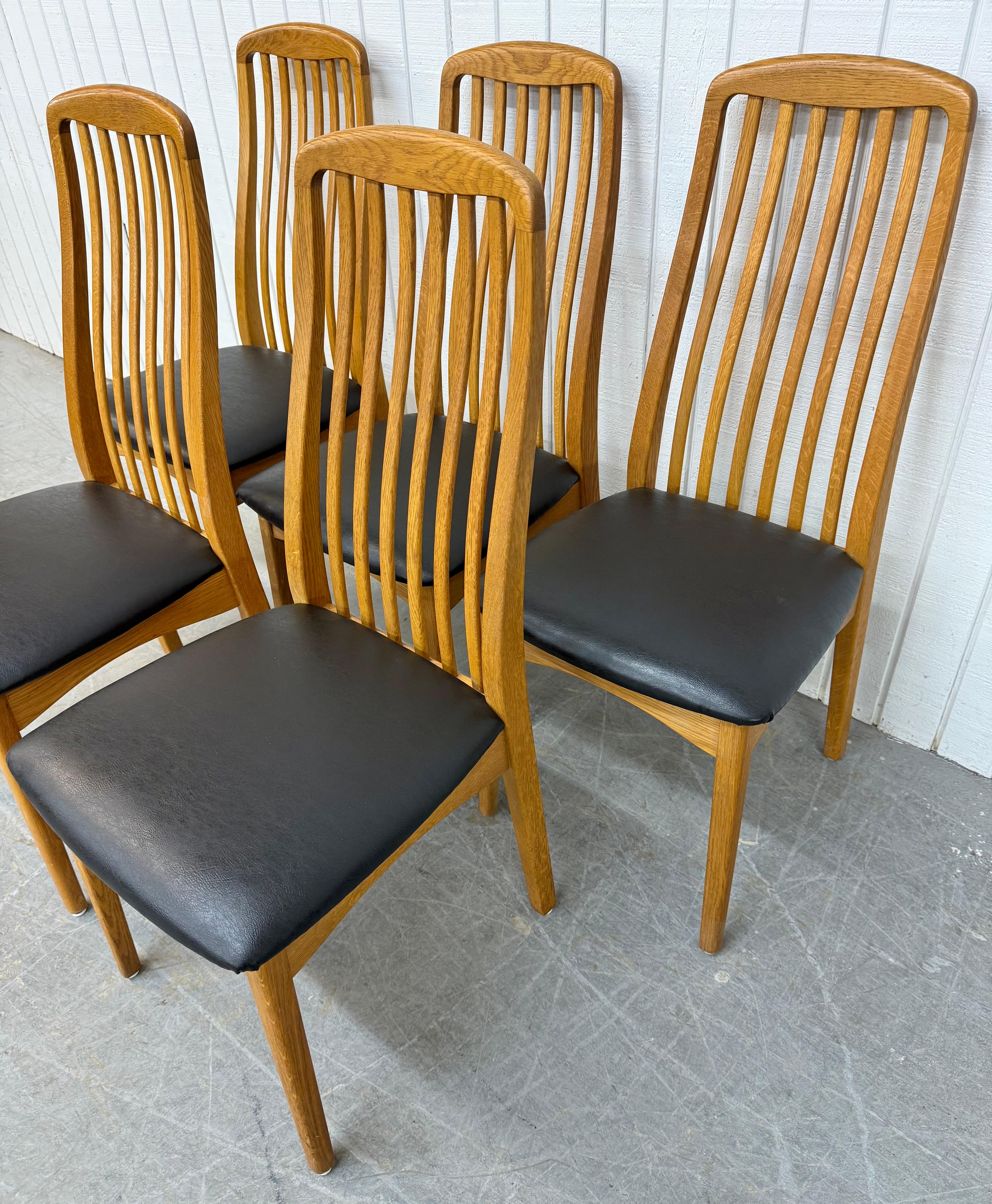 Vintage Swedish Modern Oak Dining Chairs - 5er-Set (Moderne der Mitte des Jahrhunderts) im Angebot