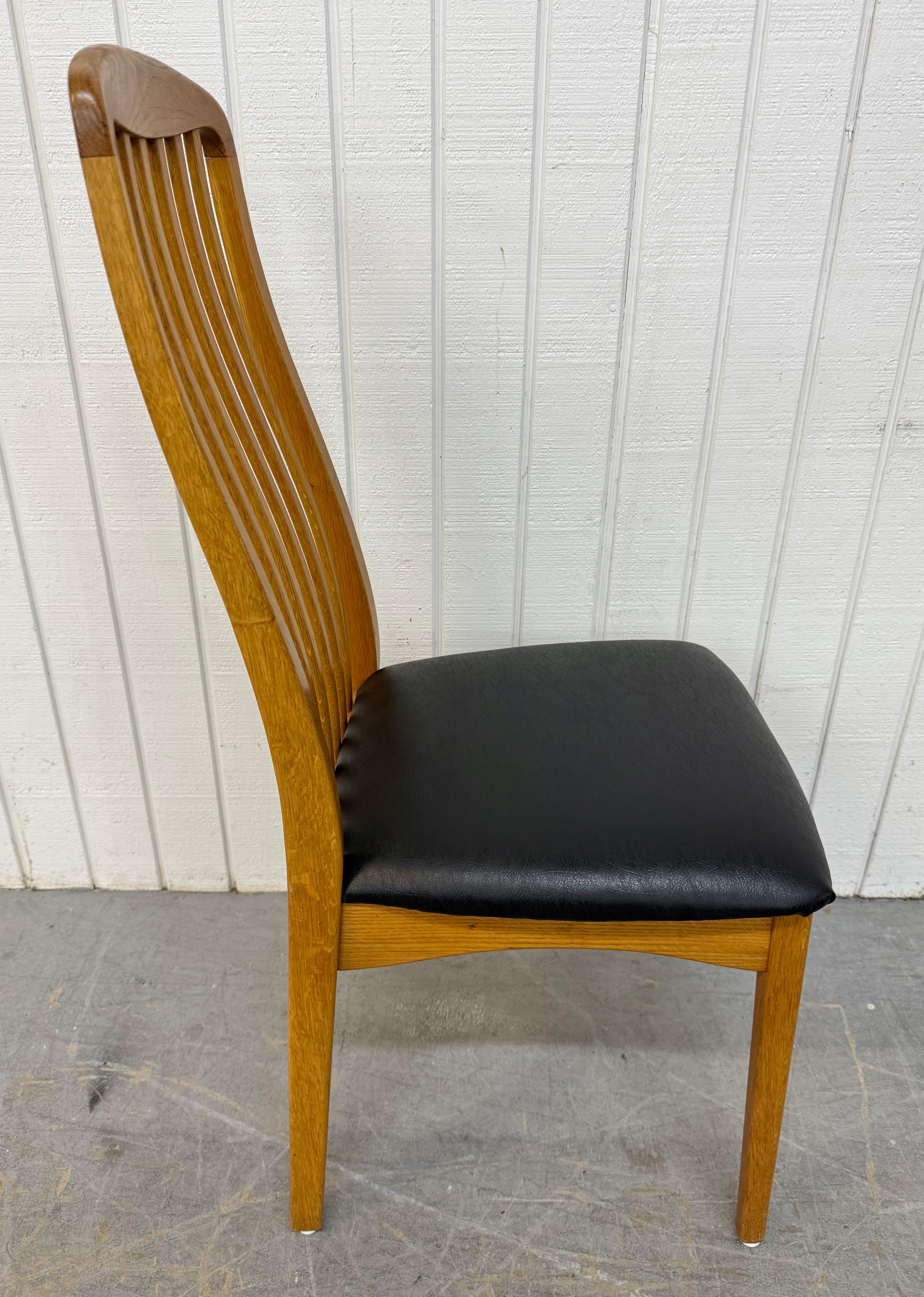 Vintage Swedish Modern Oak Dining Chairs - 5er-Set im Zustand „Gut“ im Angebot in Clarksboro, NJ