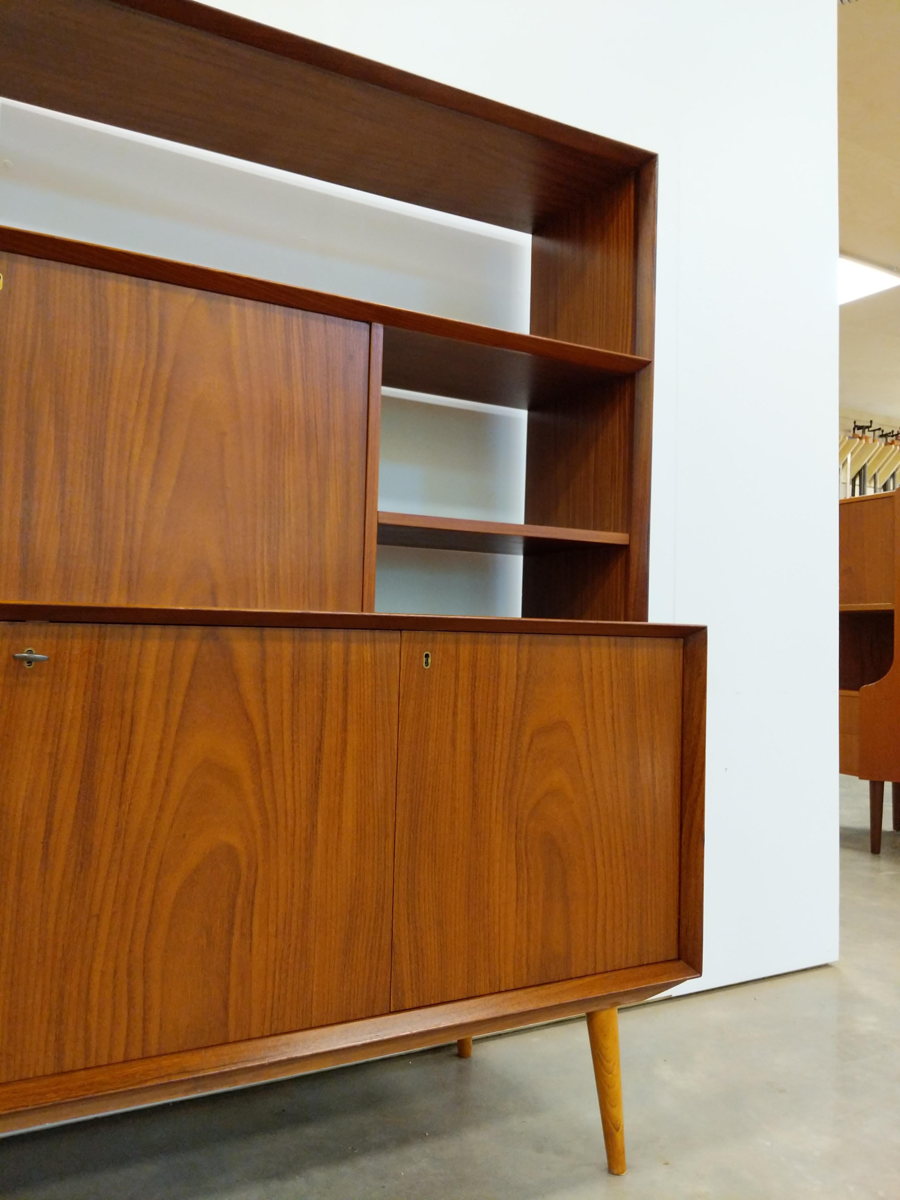 Vintage Schwedisch Modern Teak Anrichte / Sekretär von Brantorps im Angebot 4