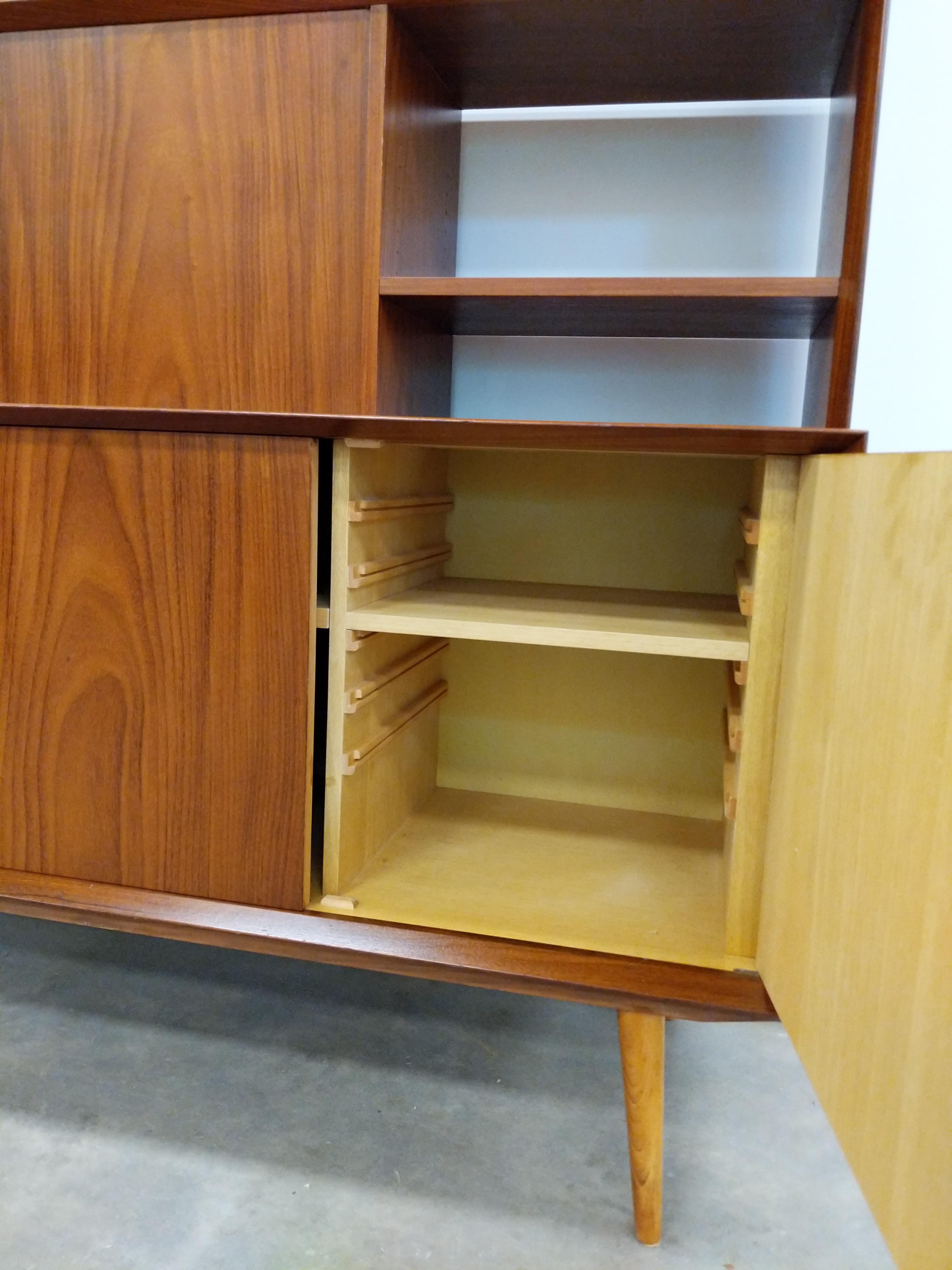 Vintage Schwedisch Modern Teak Anrichte / Sekretär von Brantorps (Teakholz) im Angebot