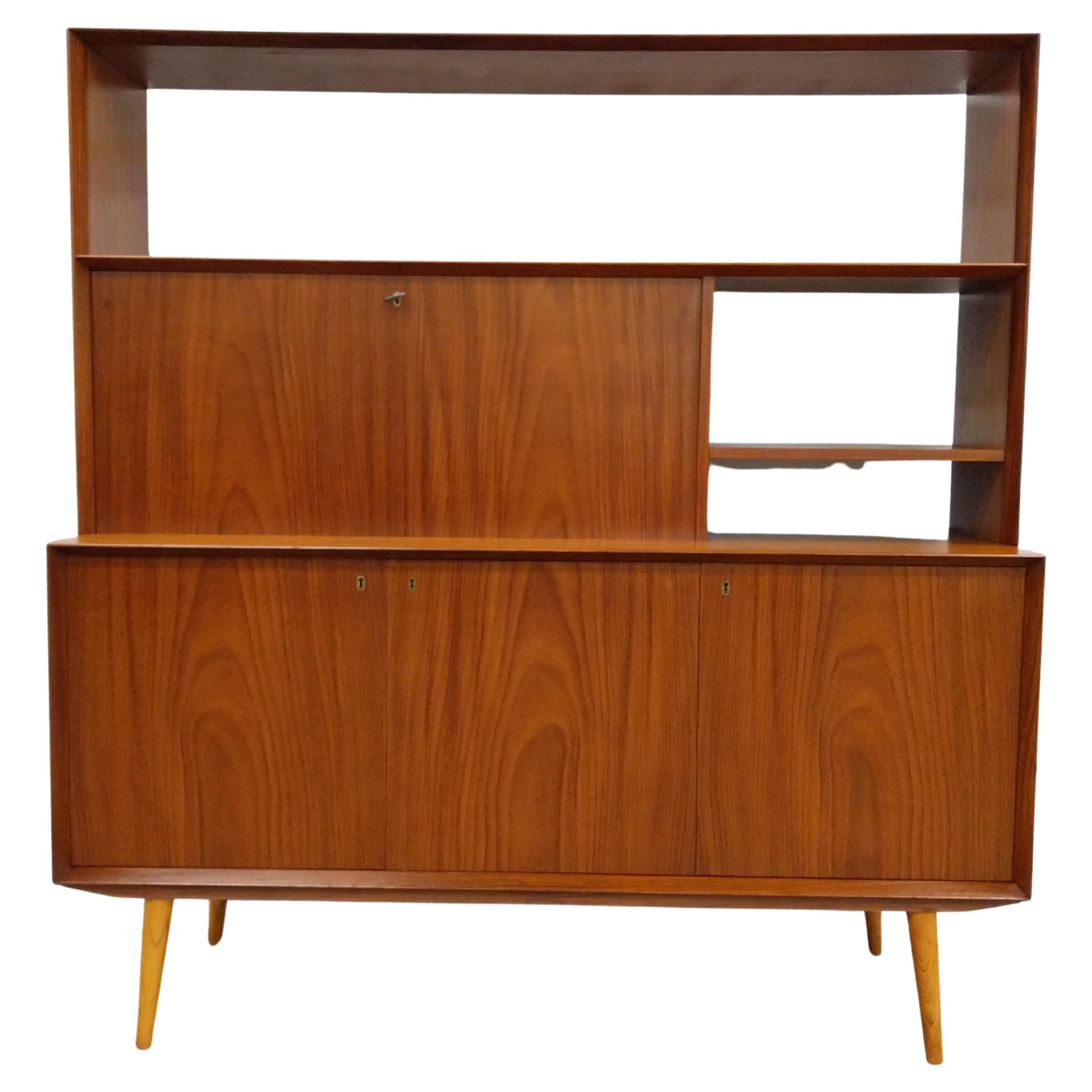 Vintage Schwedisch Modern Teak Anrichte / Sekretär von Brantorps im Angebot