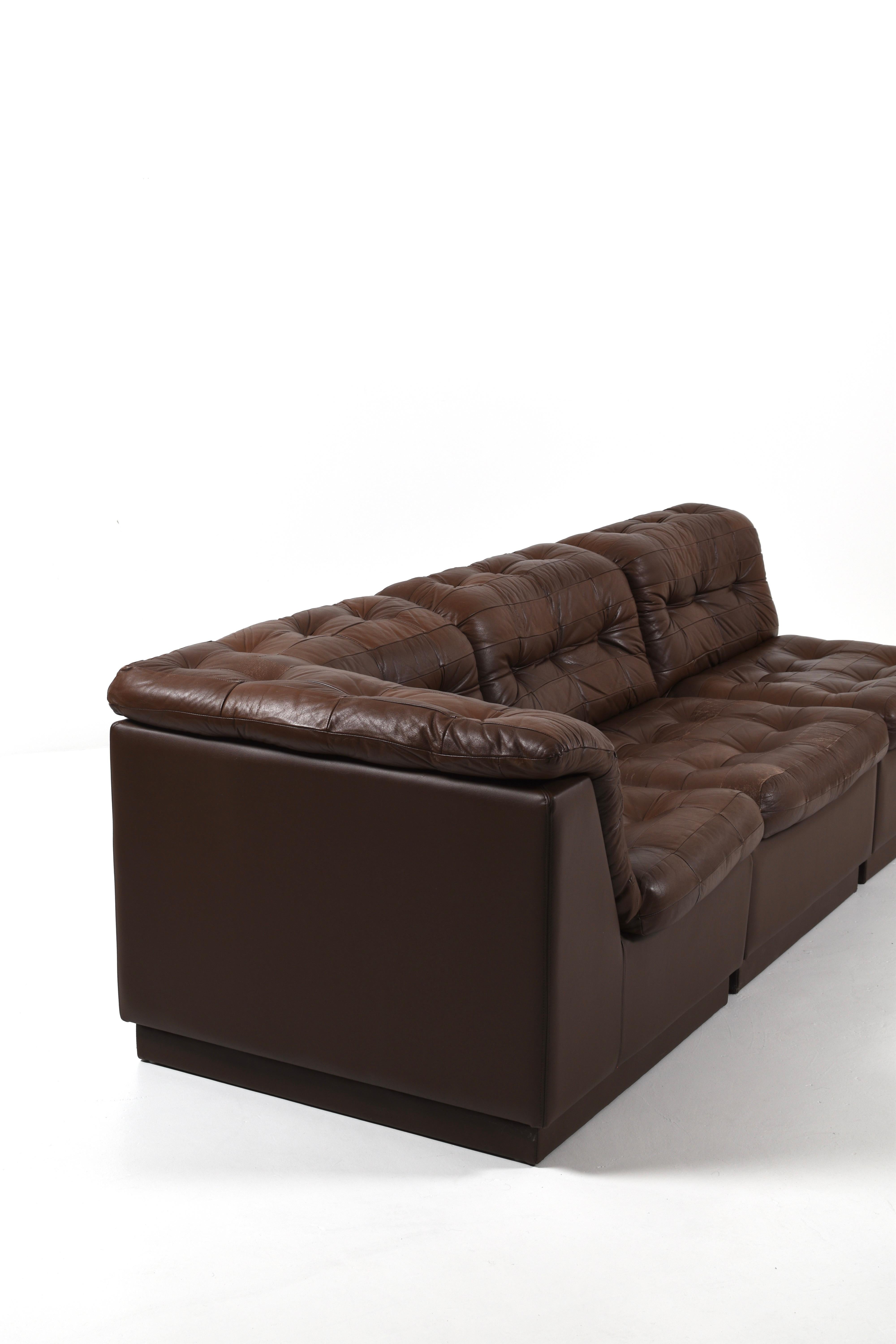 Vintage Swedish Modular Brown Leather Sectional Sofa, 1970s In condizioni buone in vendita a Göteborg, SE