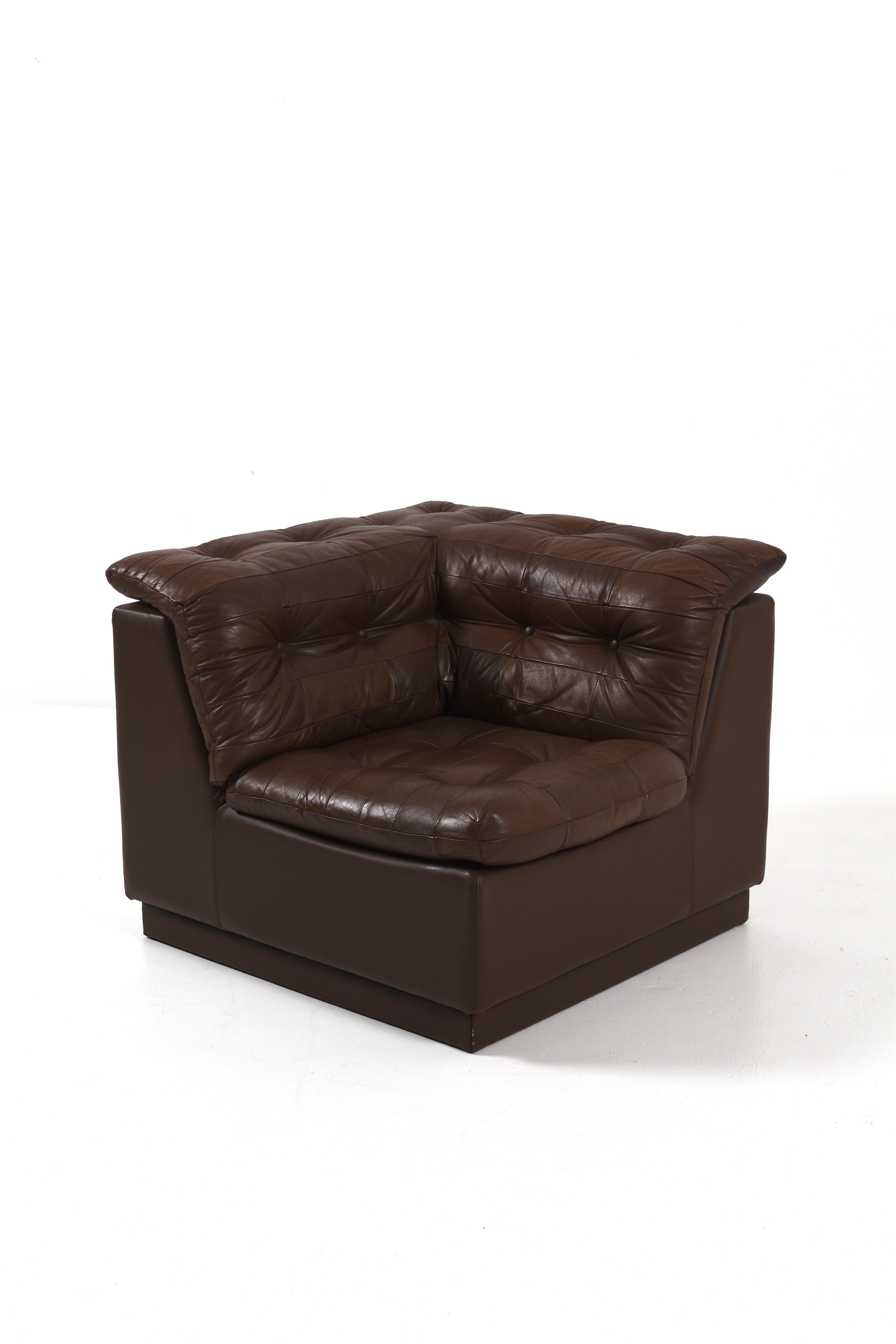 Fine XX secolo Vintage Swedish Modular Brown Leather Sectional Sofa, 1970s in vendita