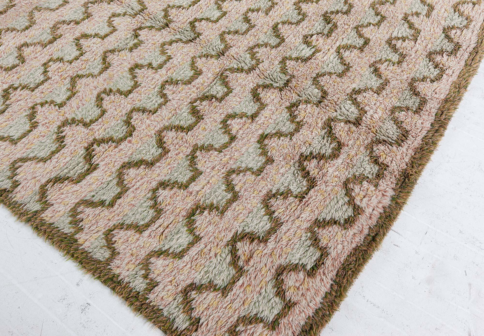 Milieu du XXe siècle Tapis suédois à poils vintage de Sigvard Bernadotte chez Doris Leslie Blau en vente