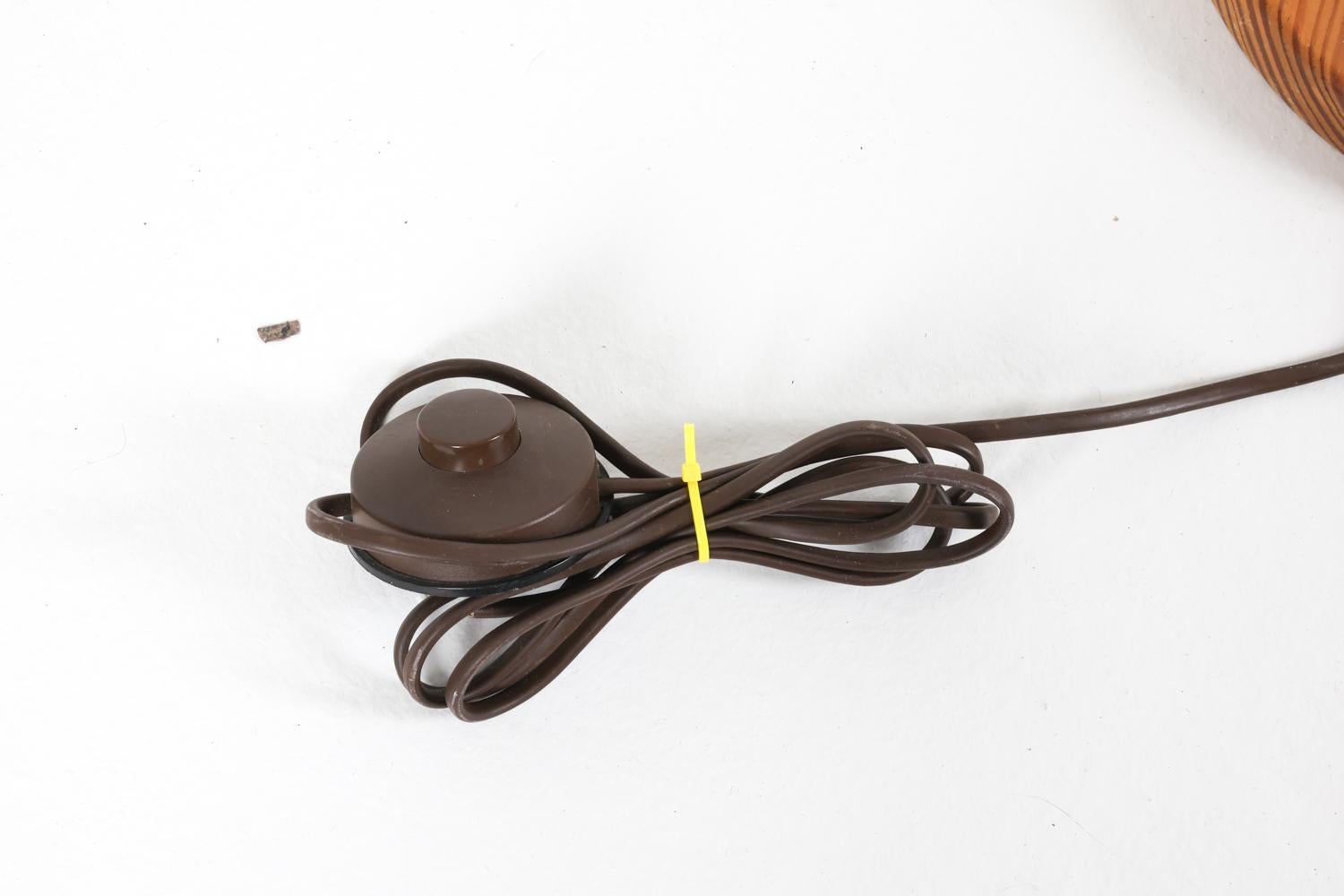 Schwedische bewegliche Vintage-Stehlampe aus Kiefernholz, ca. 1980er Jahre 9
