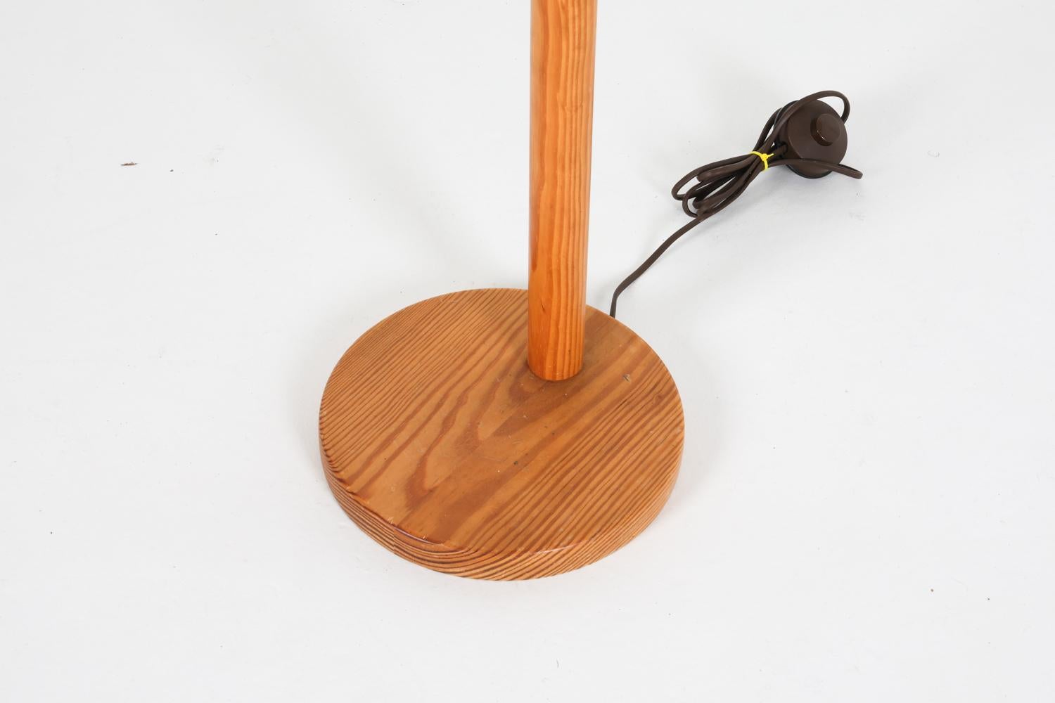 Schwedische bewegliche Vintage-Stehlampe aus Kiefernholz, ca. 1980er Jahre (20. Jahrhundert)