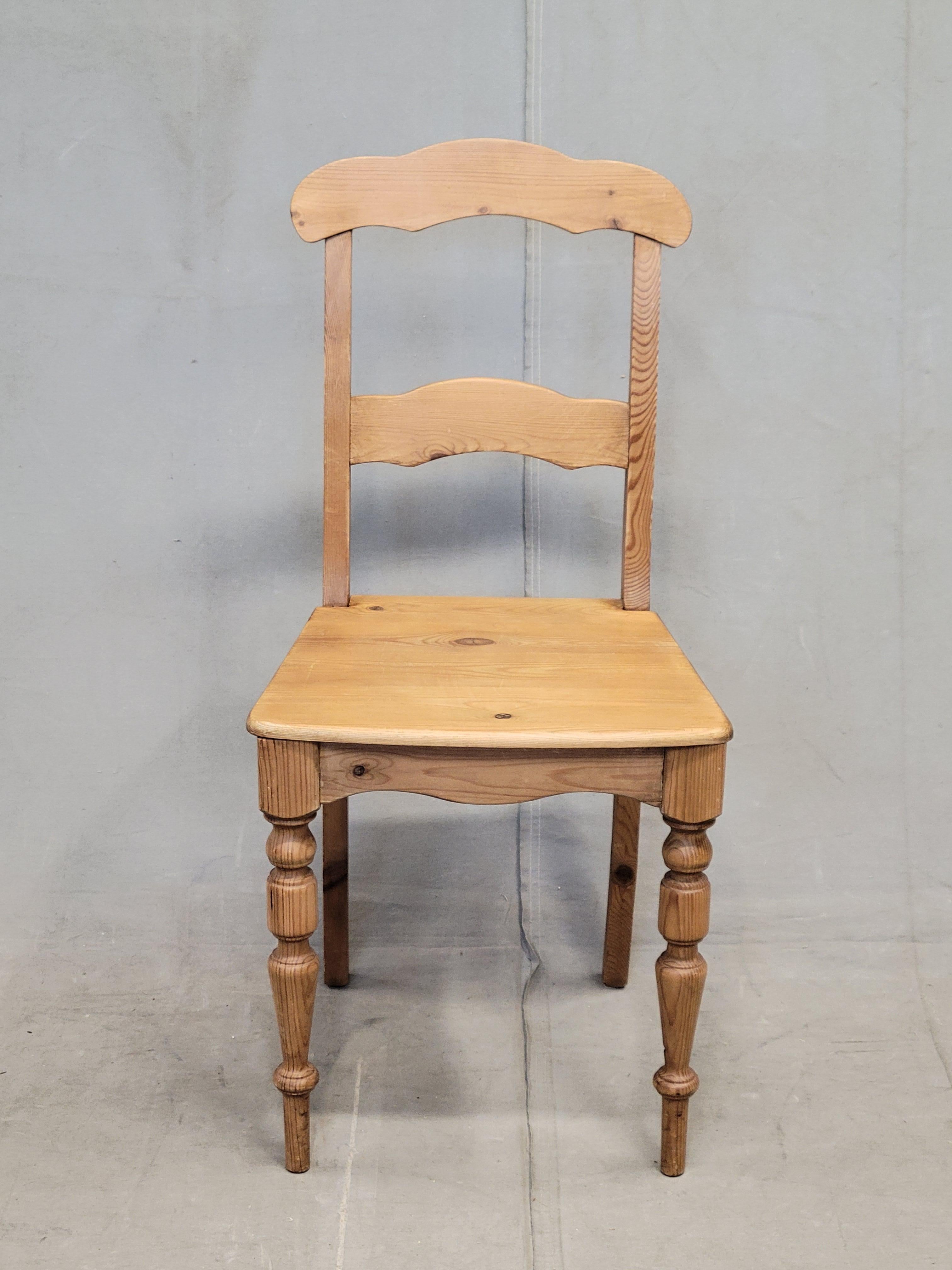 Vintage Swedish Pine Farmhouse Dining Chairs, Set of 6 In Good Condition For Sale In Centennial, CO