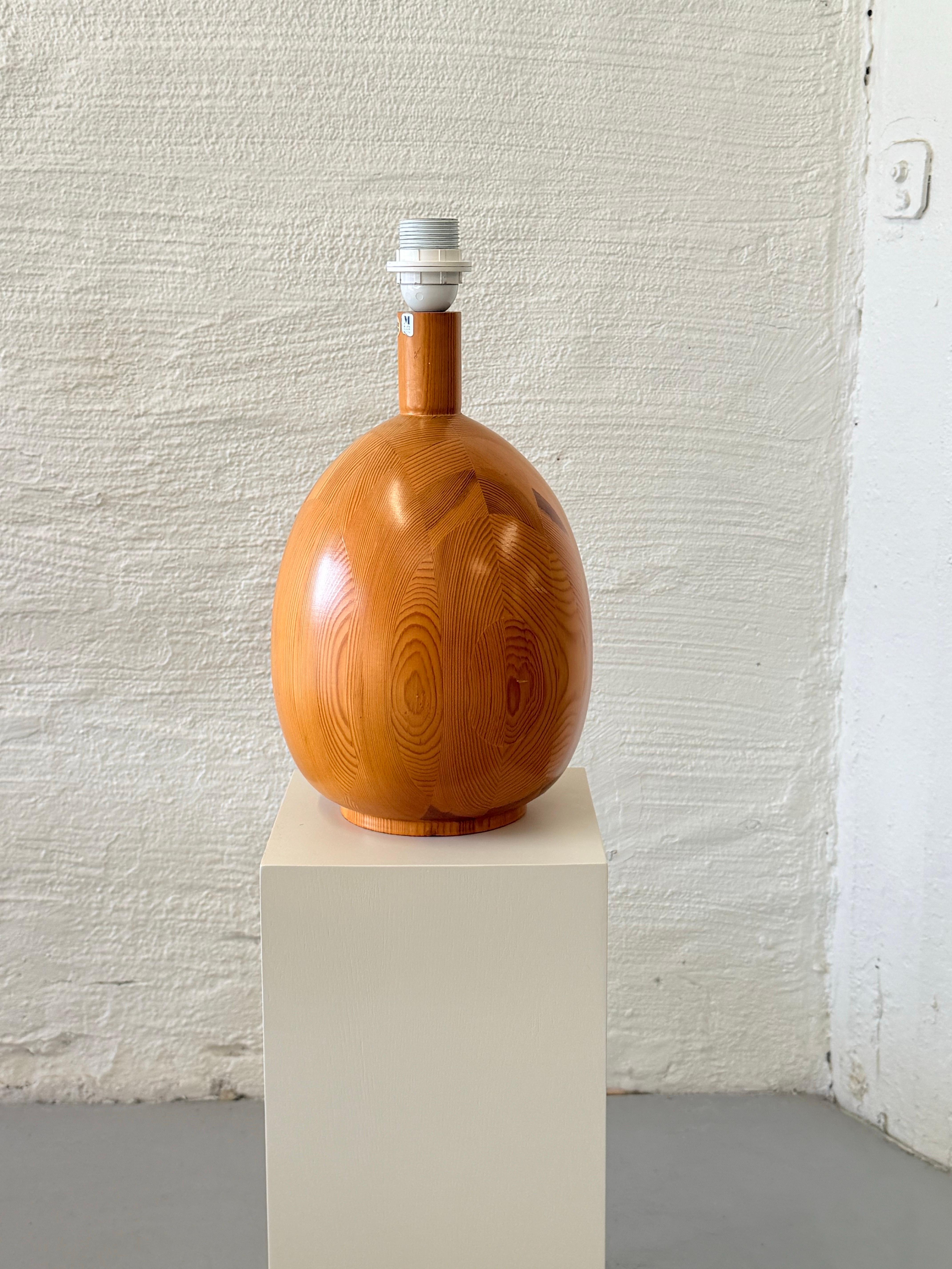 Lampe de table vintage en pin suédois, Markslöjd 1970 en vente 1