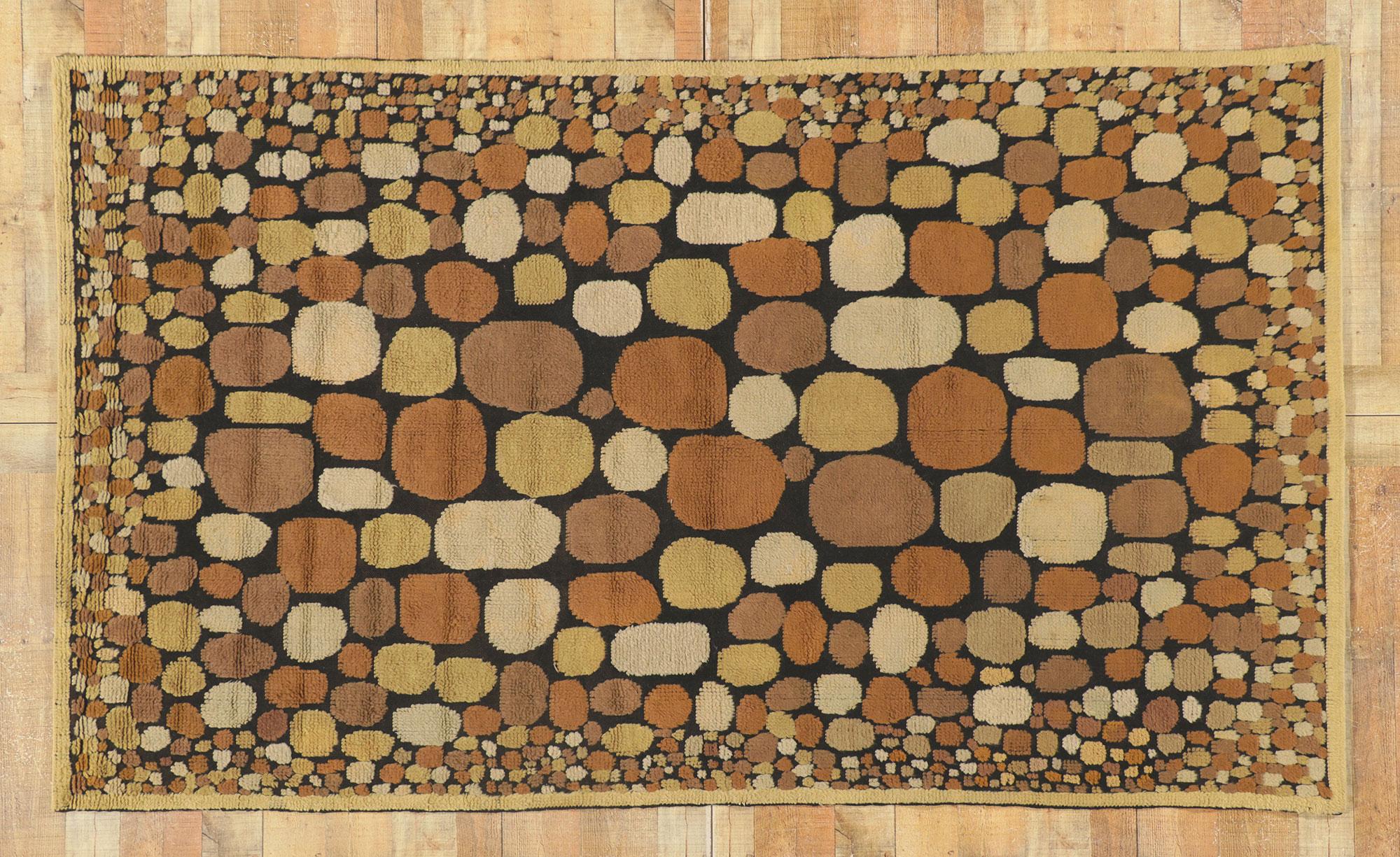 Schwedischer Relief-Teppich Halv-Flossa im Vintage-Stil mit biophilem Cobblestone-Design im Angebot 2