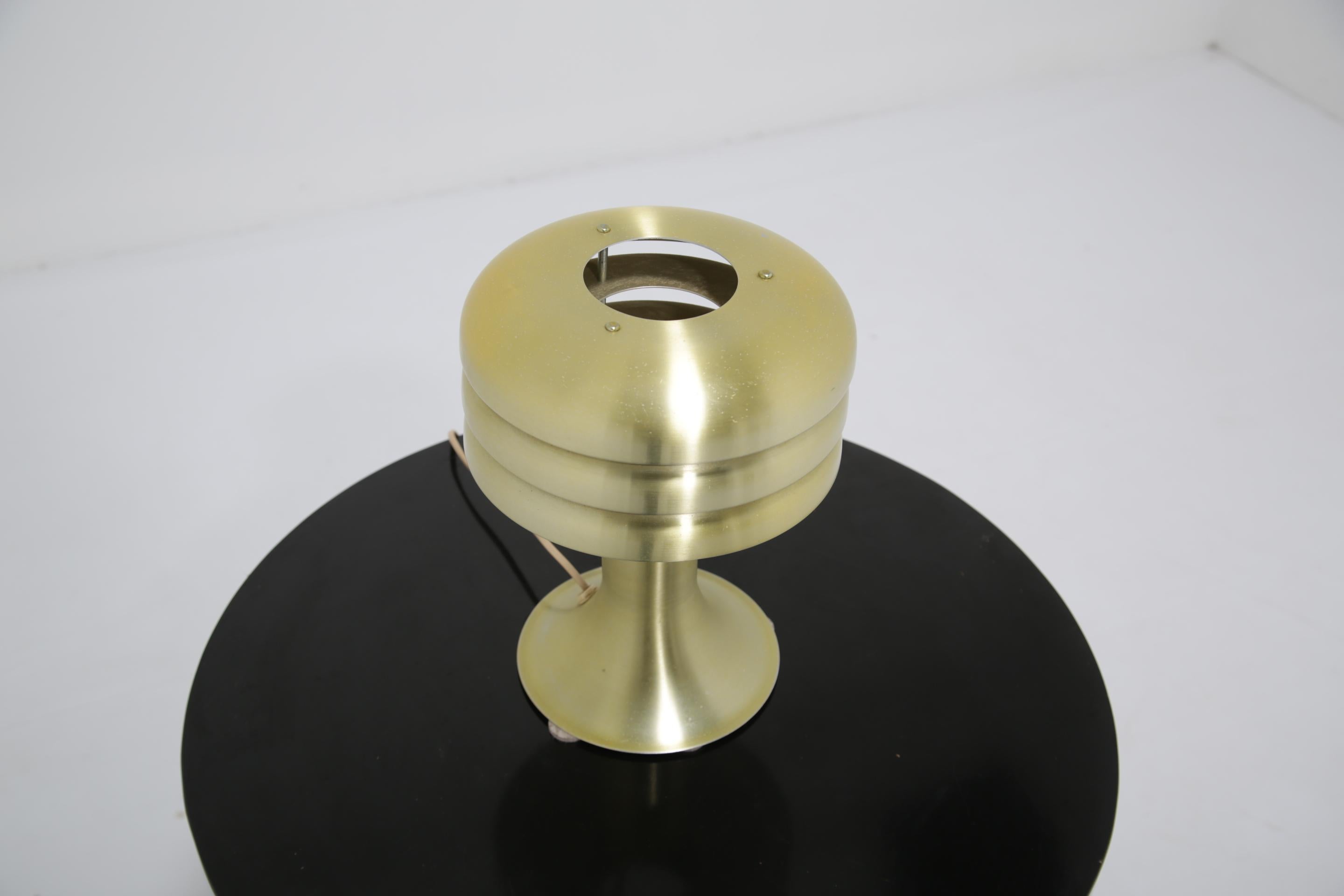 Schwedische gerippte Vintage-Tischlampe Model BN-25 von Hans-Agne Jakobsson, 1960er Jahre im Angebot 3