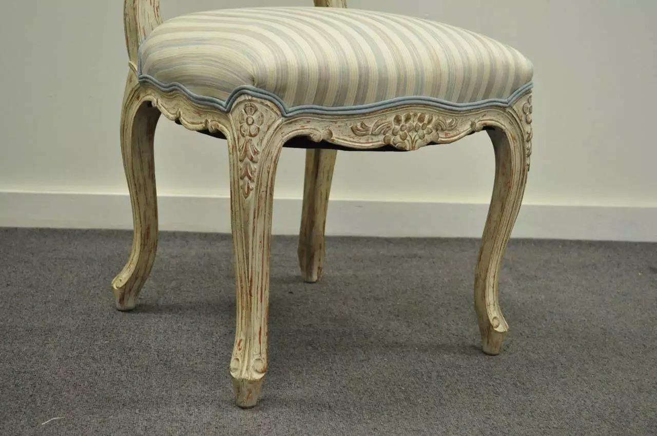 Legno Vintage Swedish Rococo Style Cream Distress Painted Side Chairs - Set of 4 in vendita