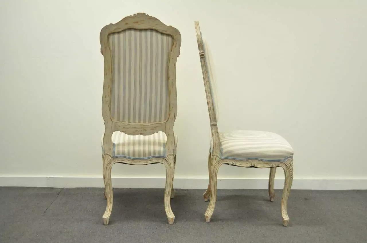 Vintage Swedish Rococo Style Cream Distress Painted Side Chairs - Set of 4 in vendita 1
