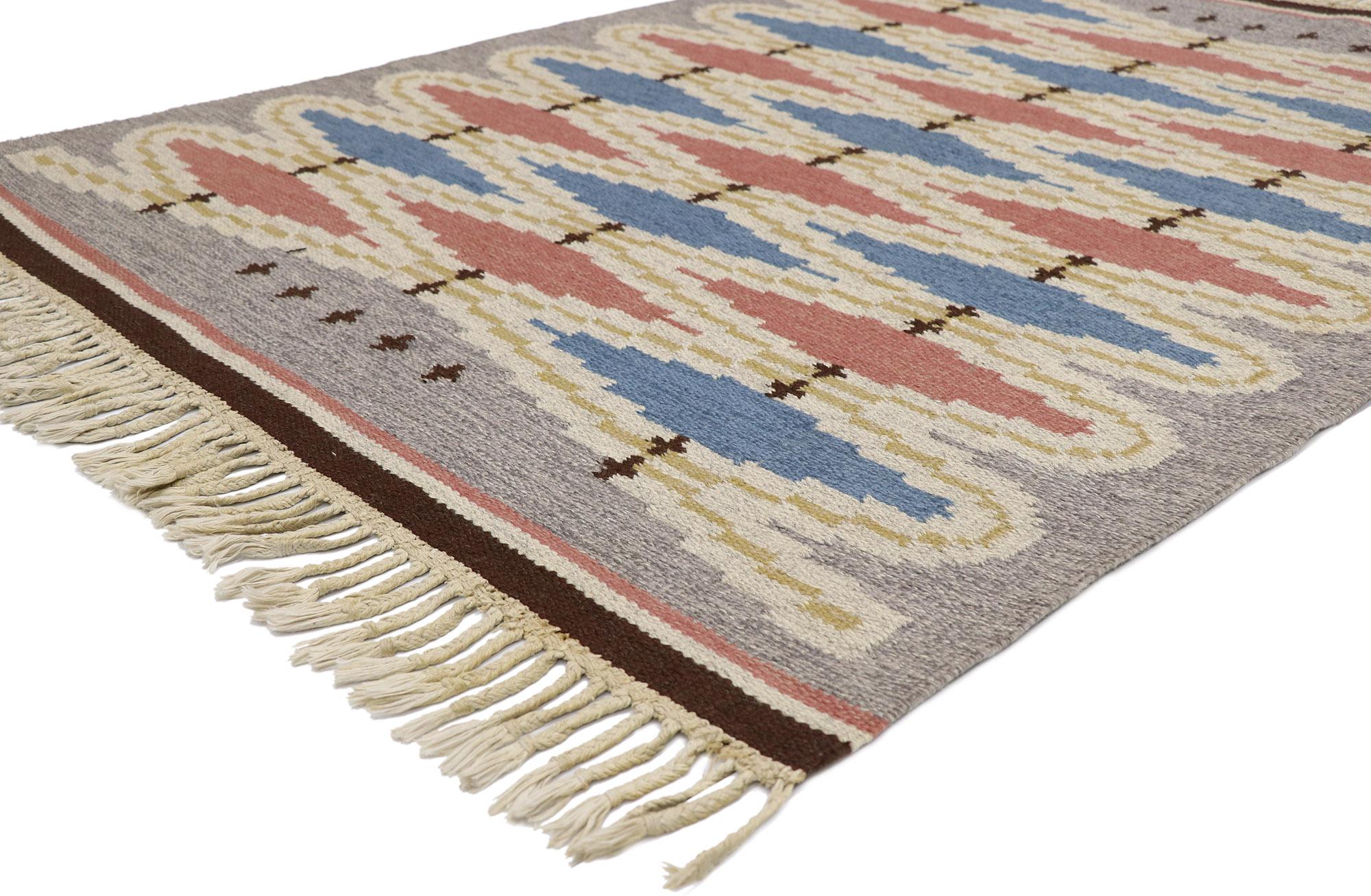 ?78108, vintage Swedish Rollakan Kilim rug with Scandinavian Modern style. ??With its geometric design and bohemian hygge vibes, this hand-woven wool Swedish Kilim rug beautifully embodies the simplicity of Scandinavian modern style. The abrashed