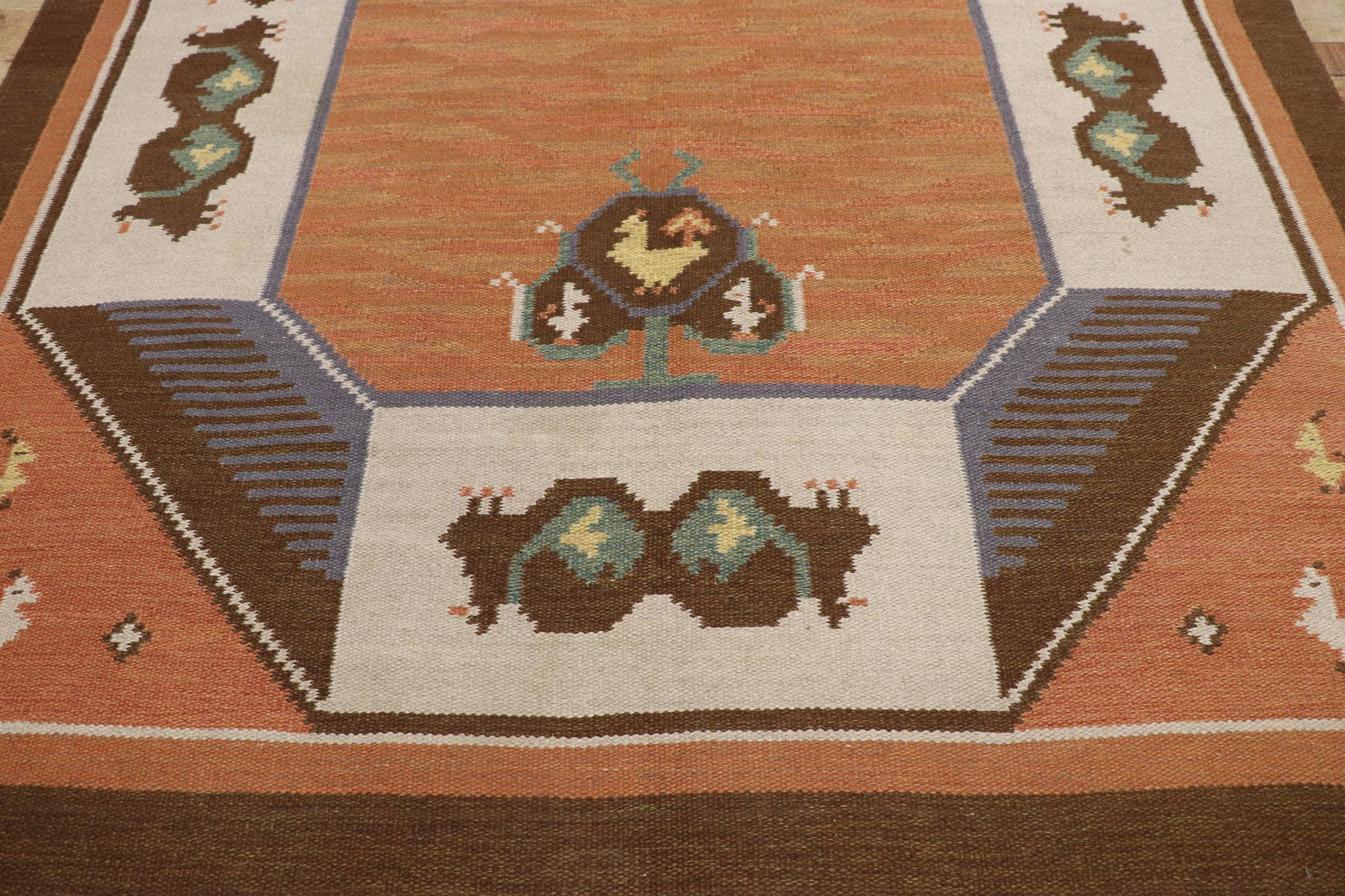 Vintage Swedish Rollakan Kilim Rug with Scandinavian Modern Style In Good Condition For Sale In Dallas, TX